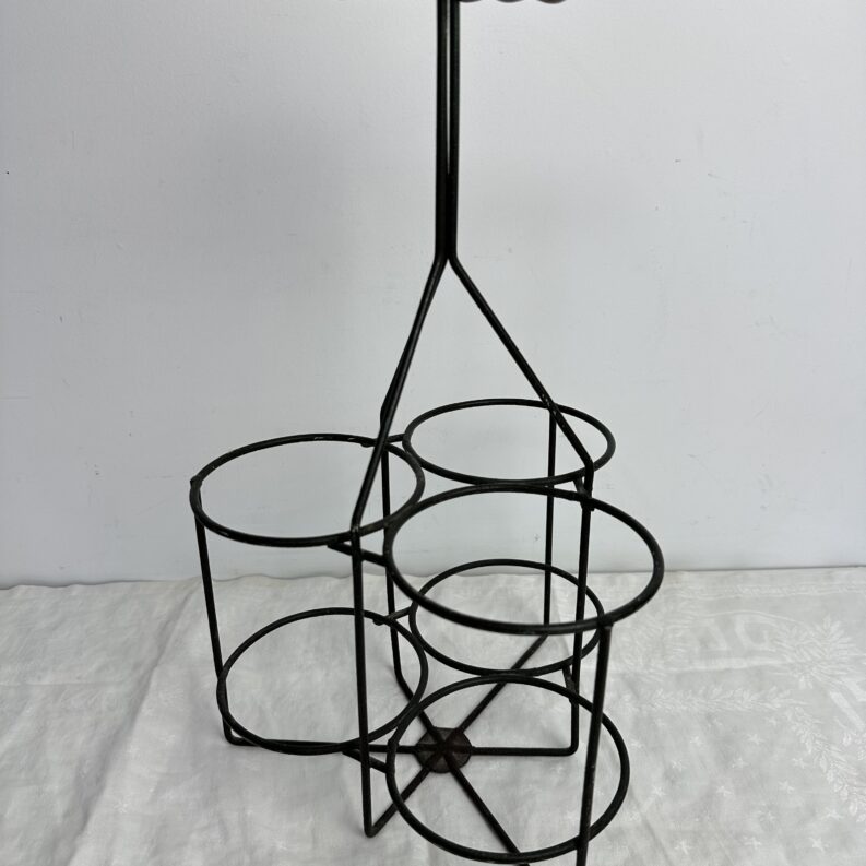 Ancien porte-bouteilles