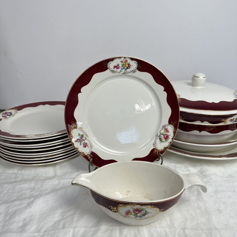 Service porcelaine Bourgogne Digoin Sarreguemines