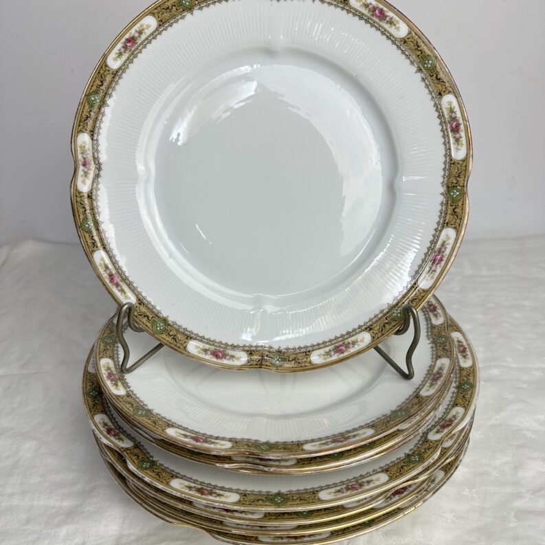 Service 8 assiettes Chabrol & Poirier Limoges