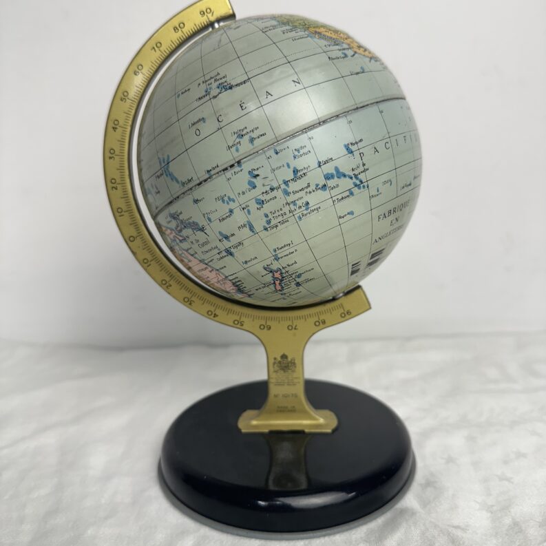 Petit globe terrestre vintage The Chad Valley vers 1950