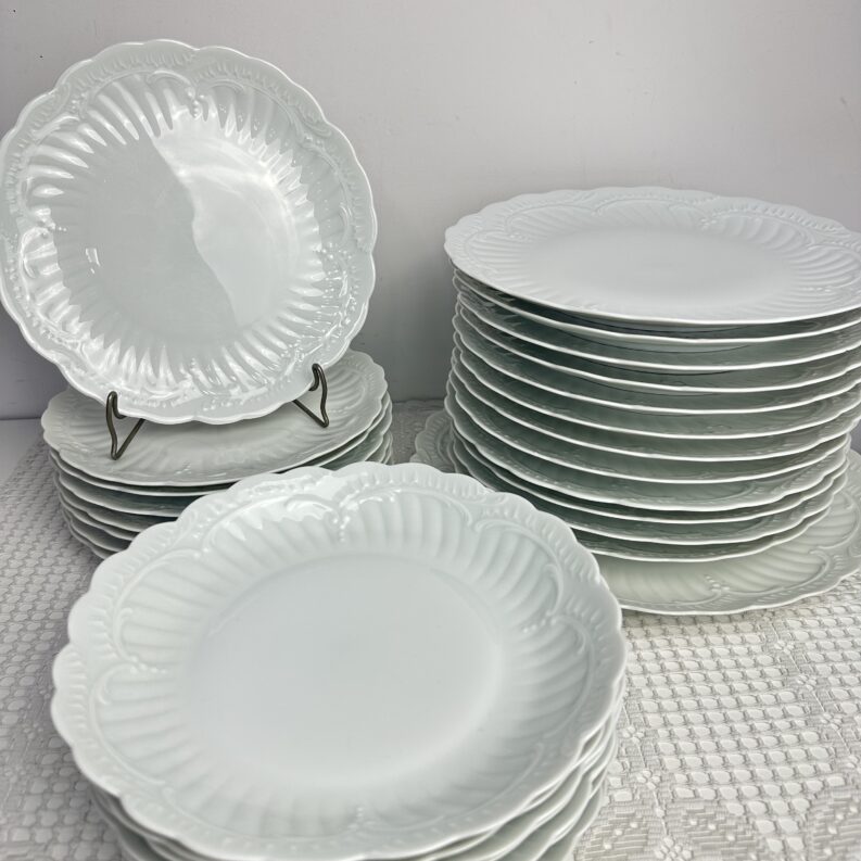 Service 29 pièces porcelaine de Limoges