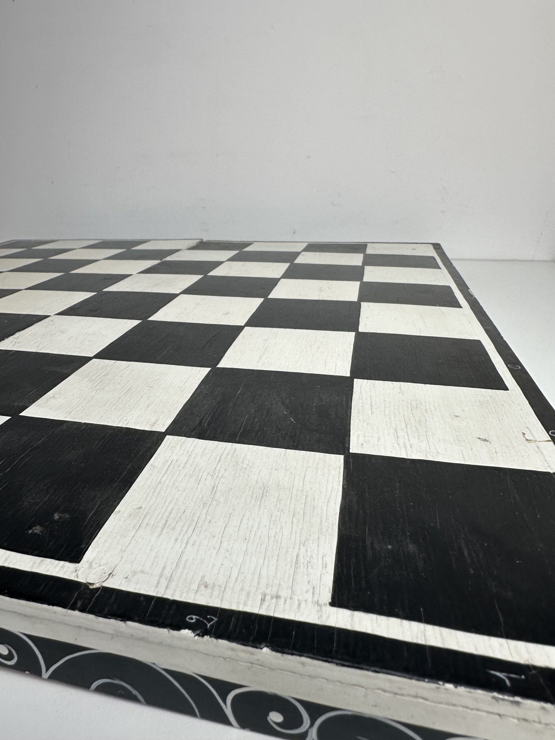 Jeu d’échecs ancien artisanal en bois – Image 5