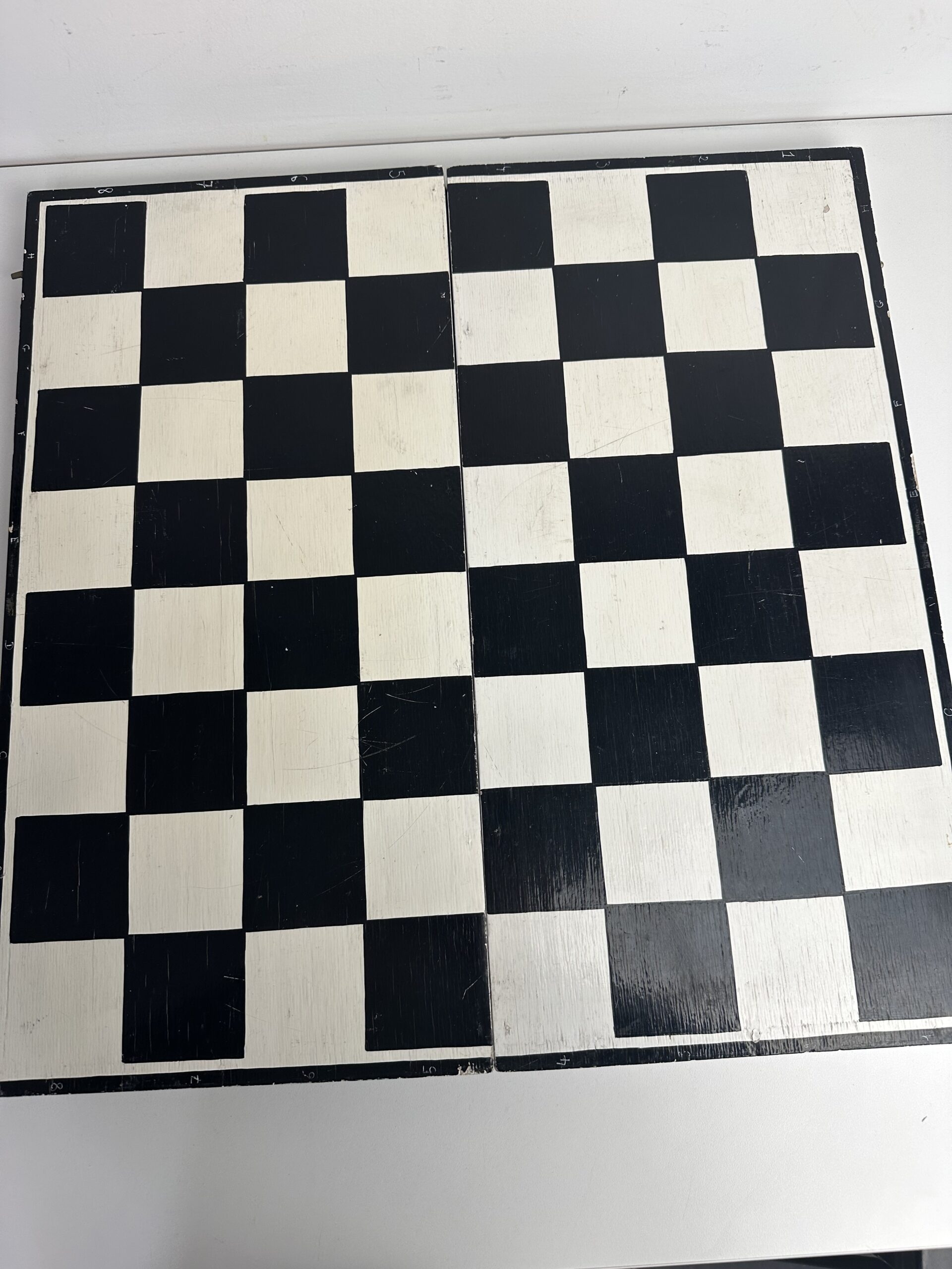 Jeu d’échecs ancien artisanal en bois – Image 7