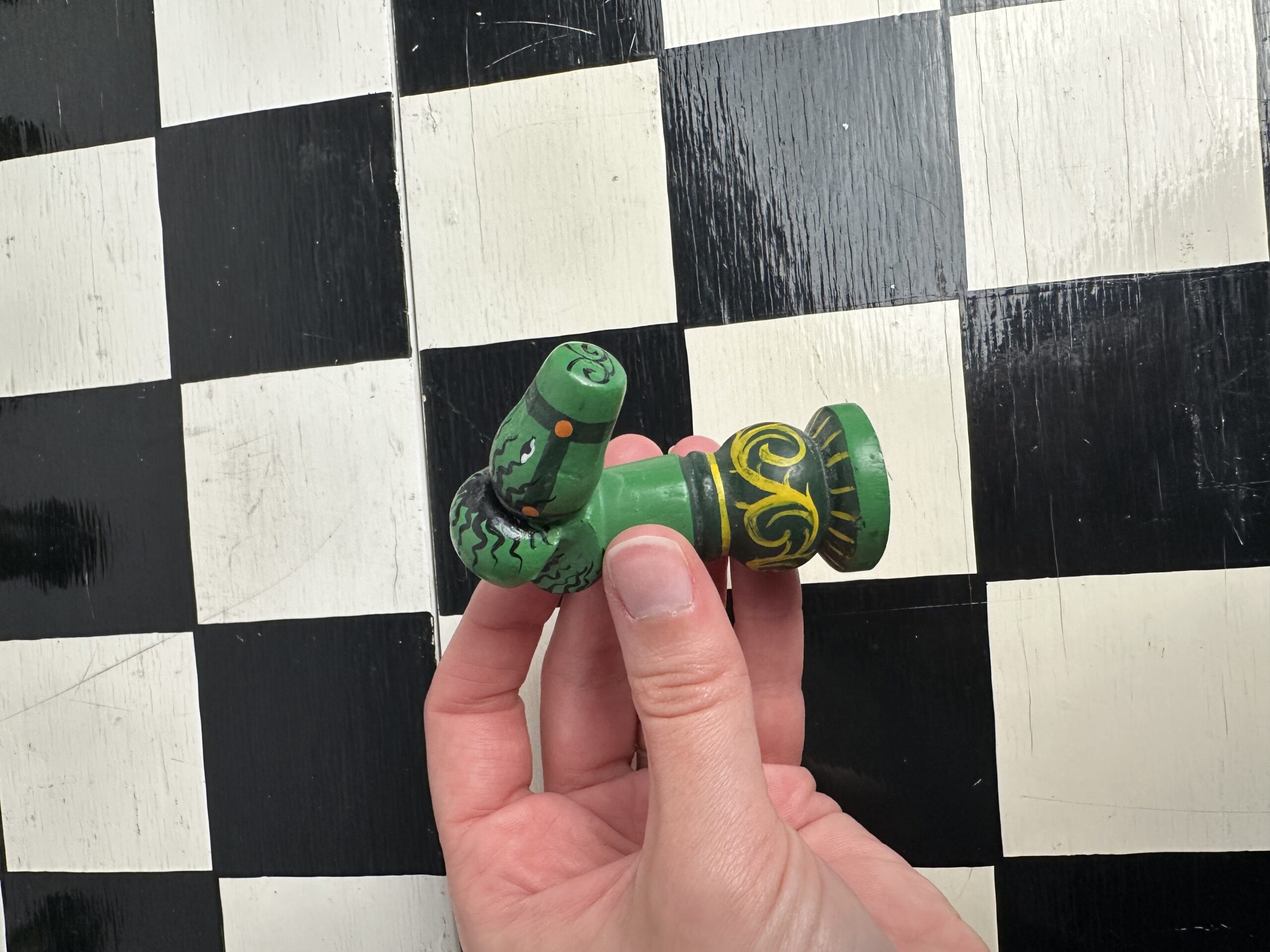 Jeu d’échecs ancien artisanal en bois – Image 13