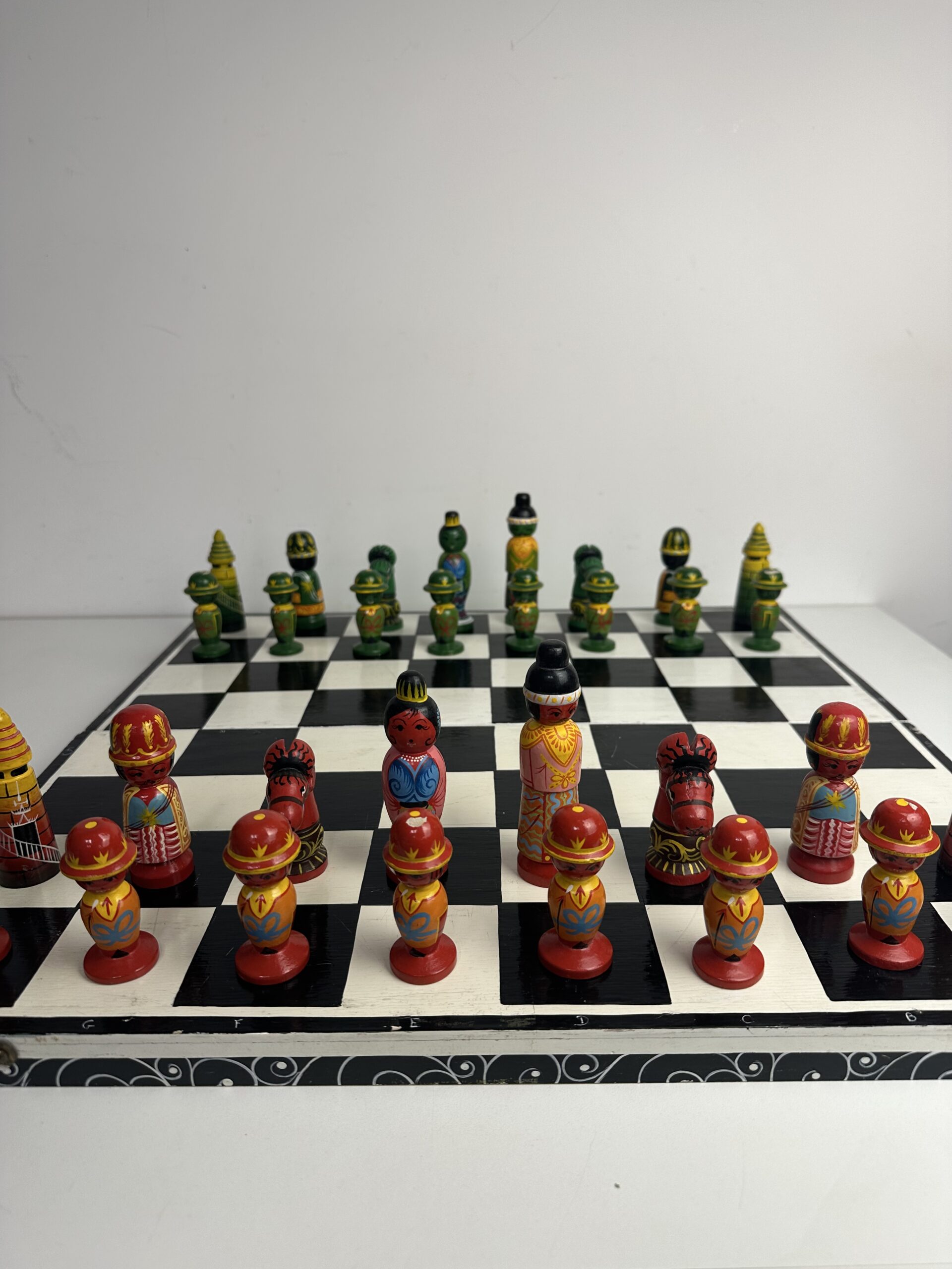 Jeu d’échecs ancien artisanal en bois – Image 19