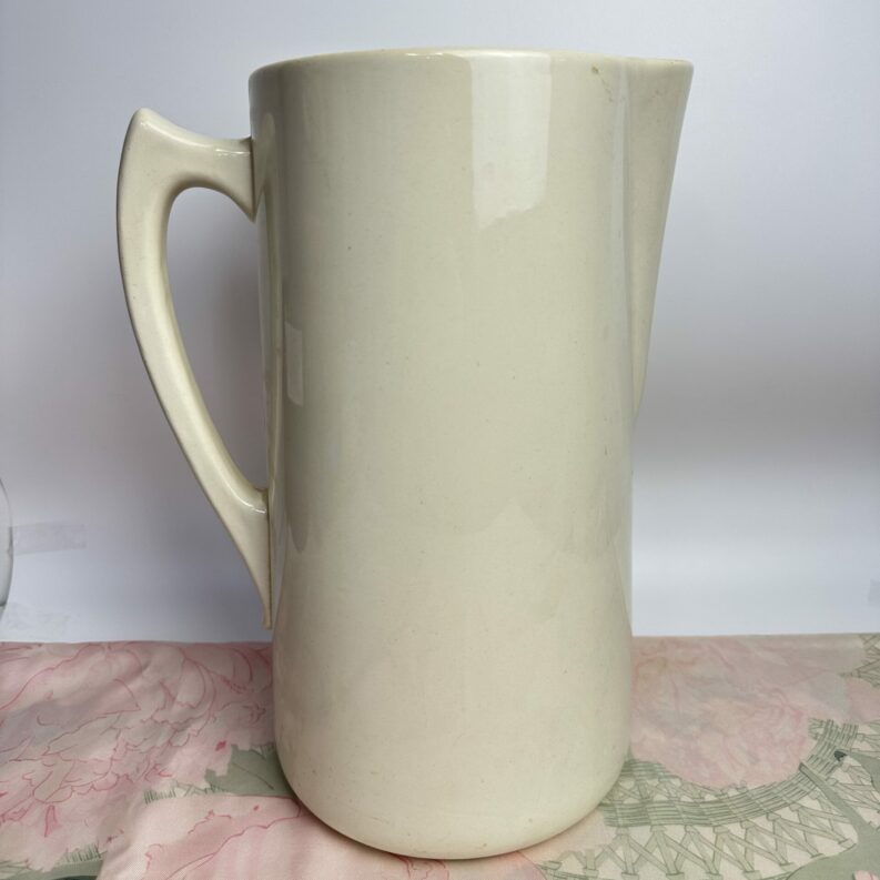 Grand pichet St Amand Hamage Terre de Fer