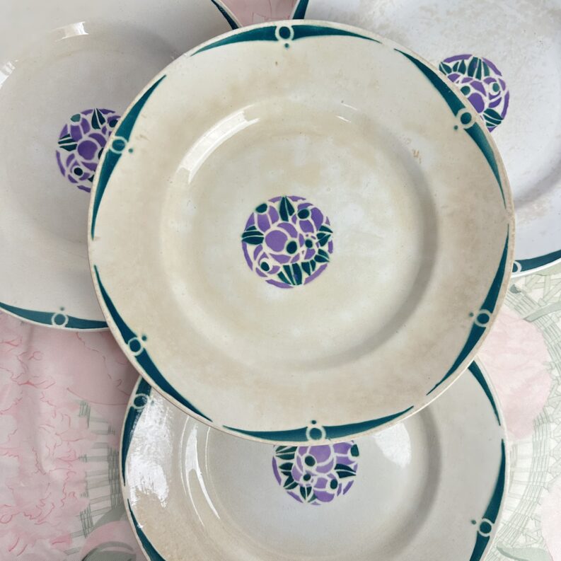 4 assiettes St Amand Terre de Fer décor 666