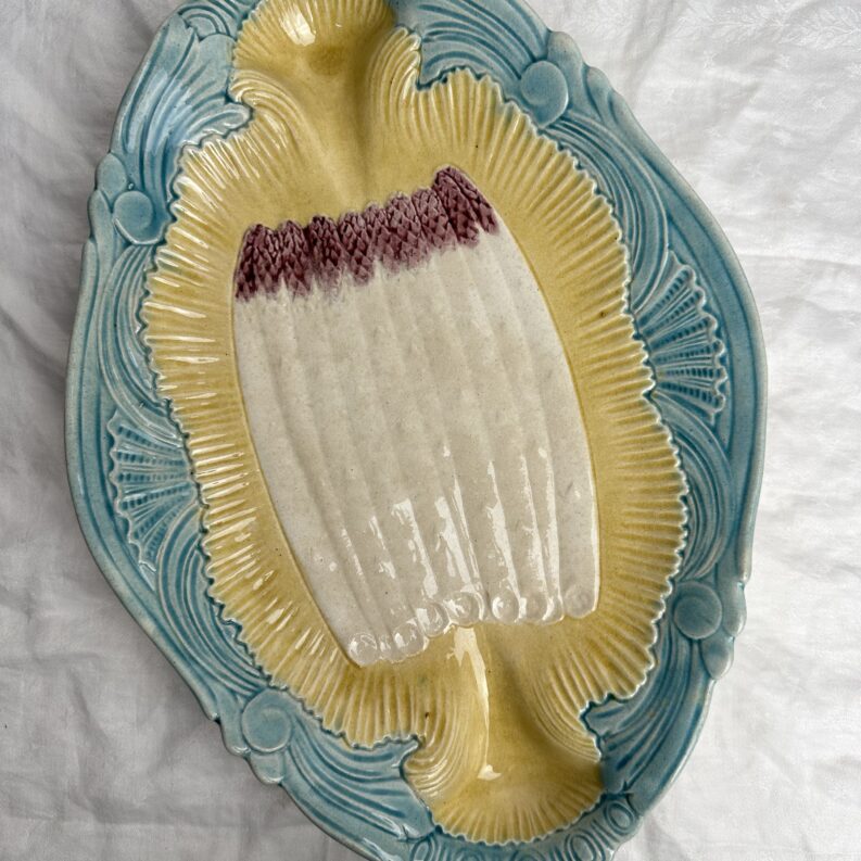 Plat de service asperges barbotine Orchies