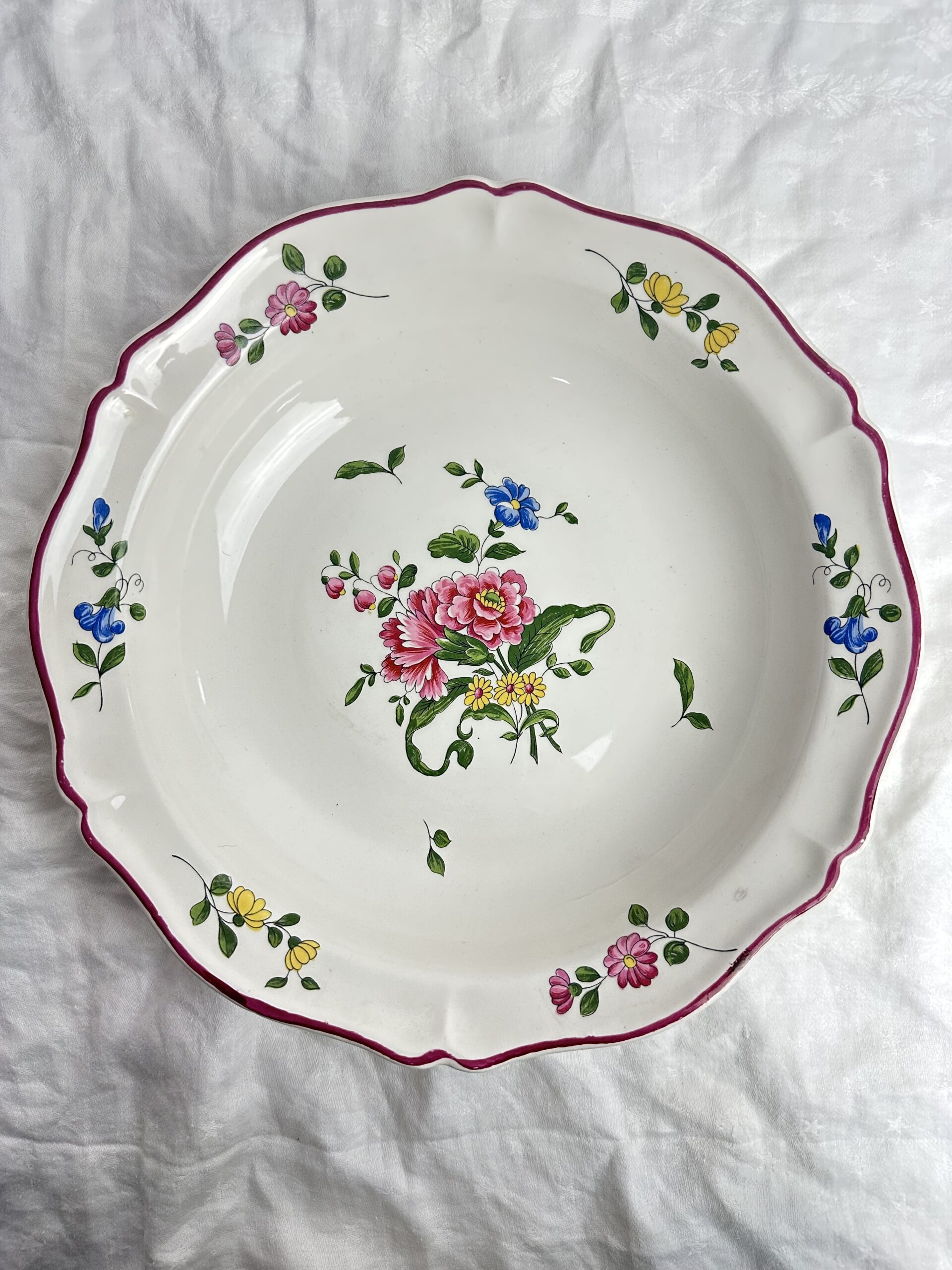 Plat creux Vieux Saint Amand 1713