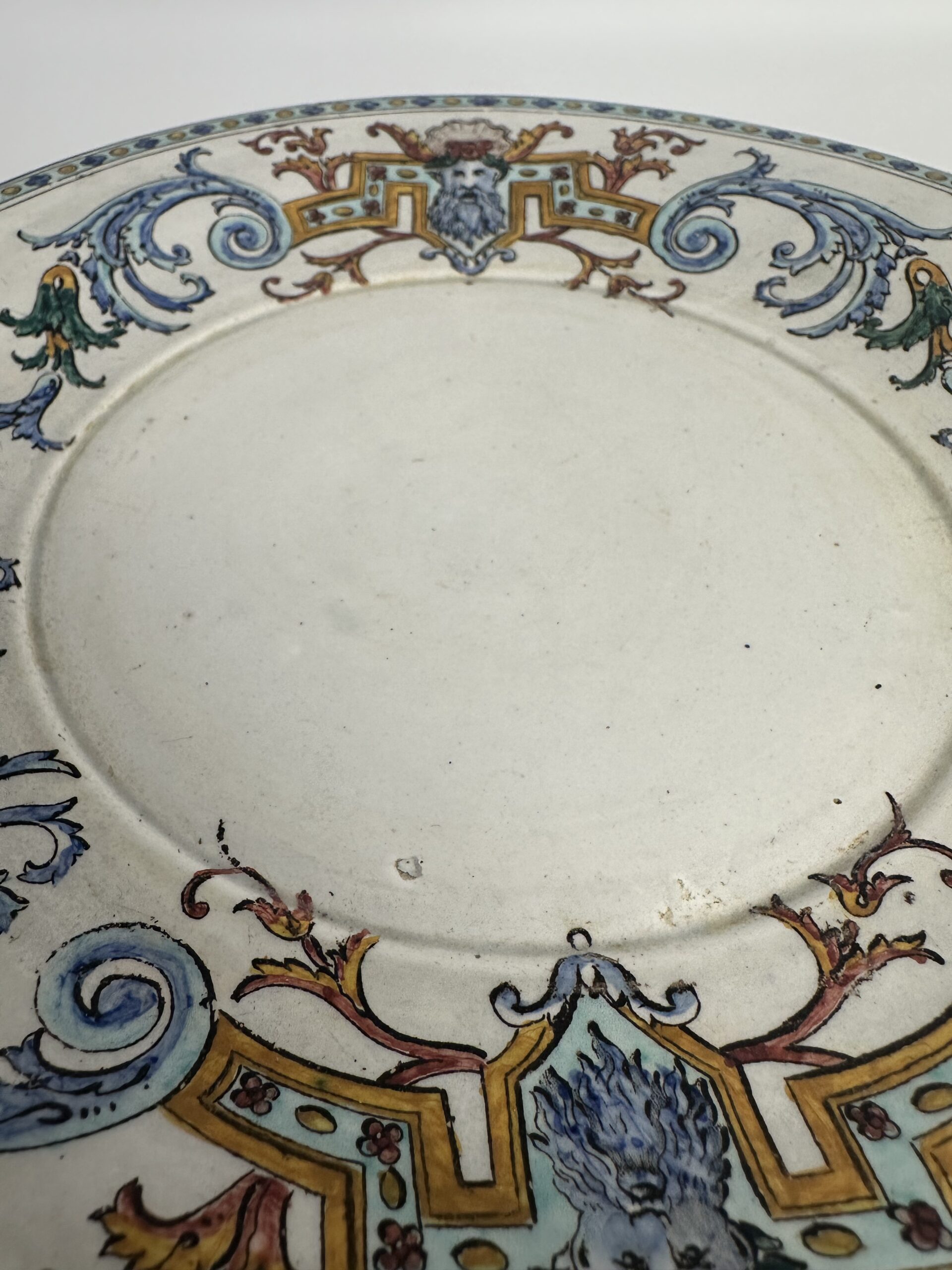 Cache pot ancien Gien en faïence Style Renaissance – Image 11