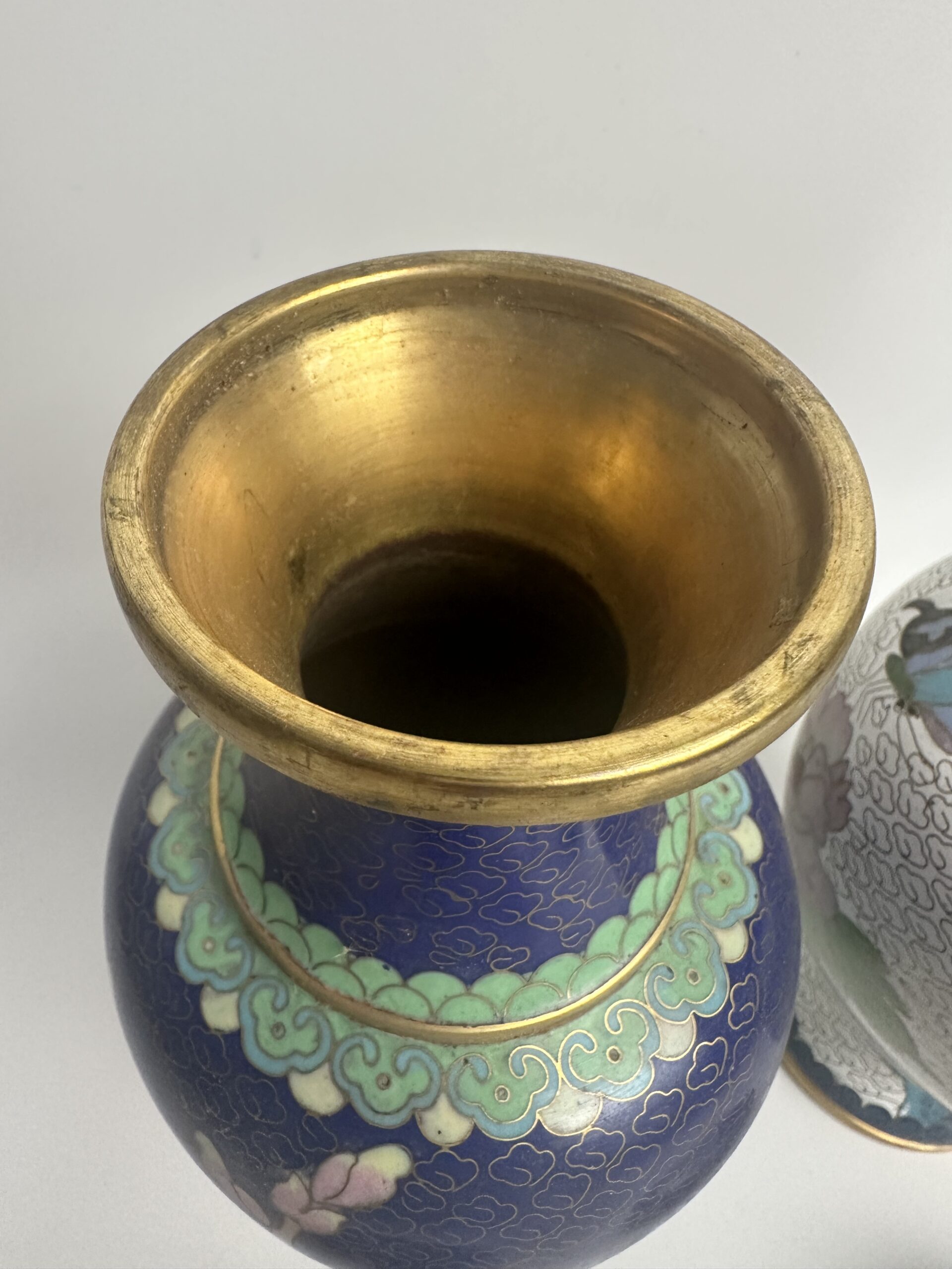 Duo de vases cloisonnés chinois – Image 5