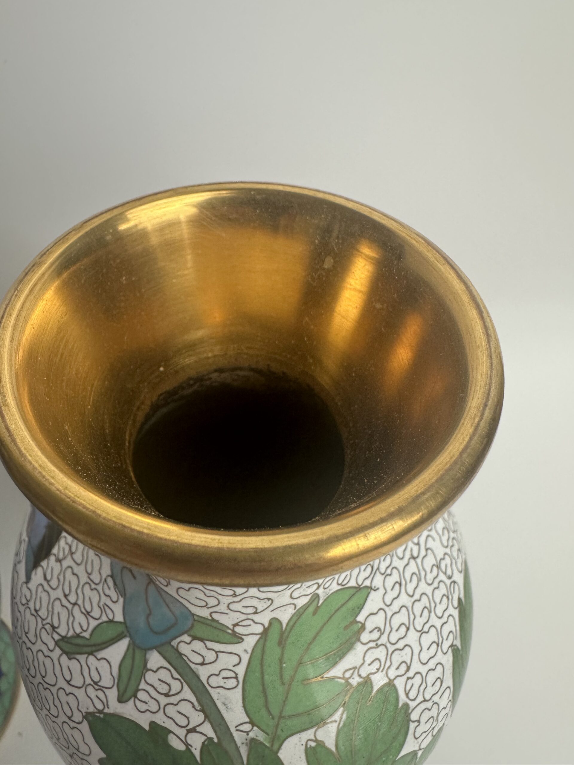 Duo de vases cloisonnés chinois – Image 6