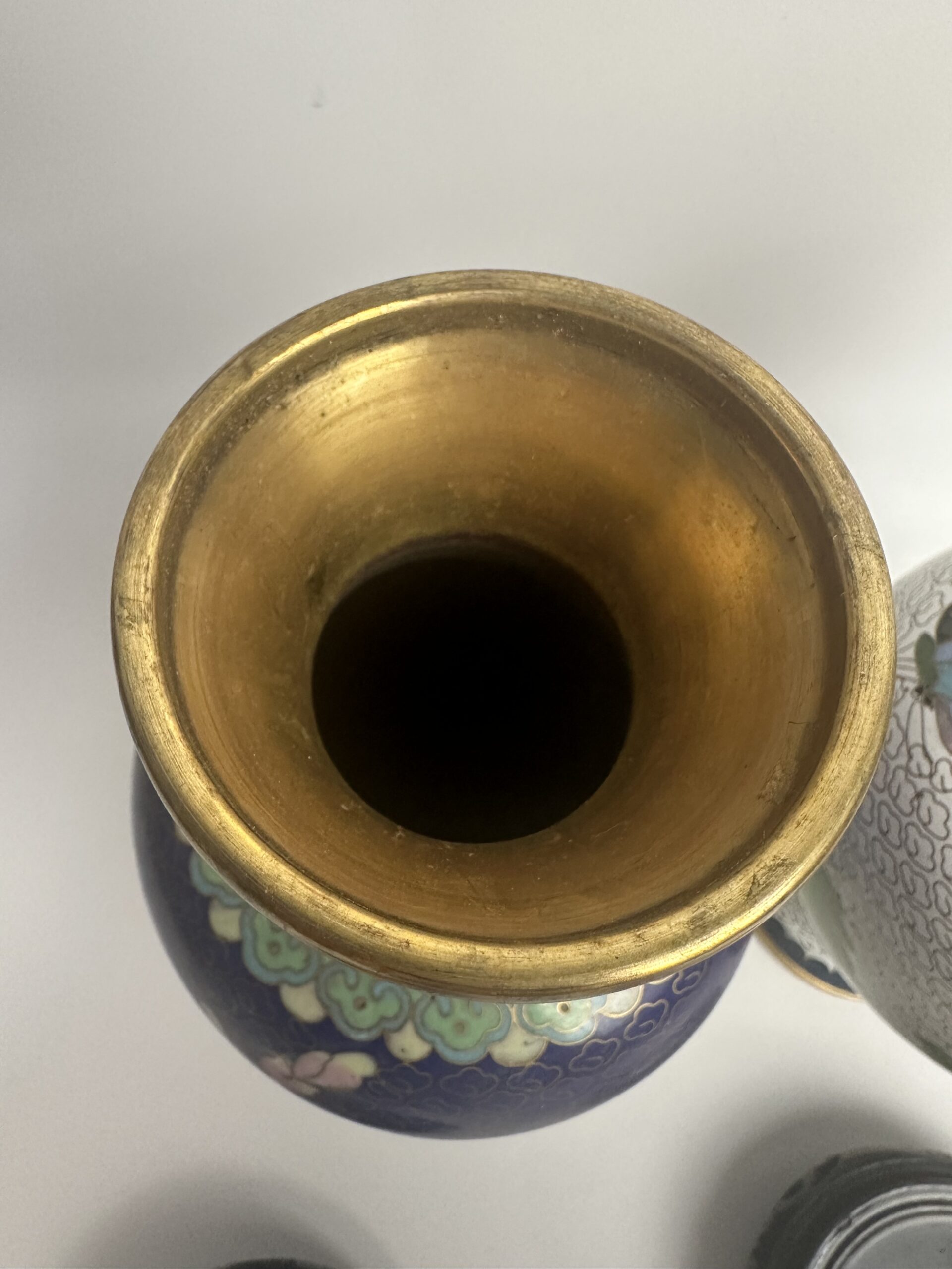 Duo de vases cloisonnés chinois – Image 7