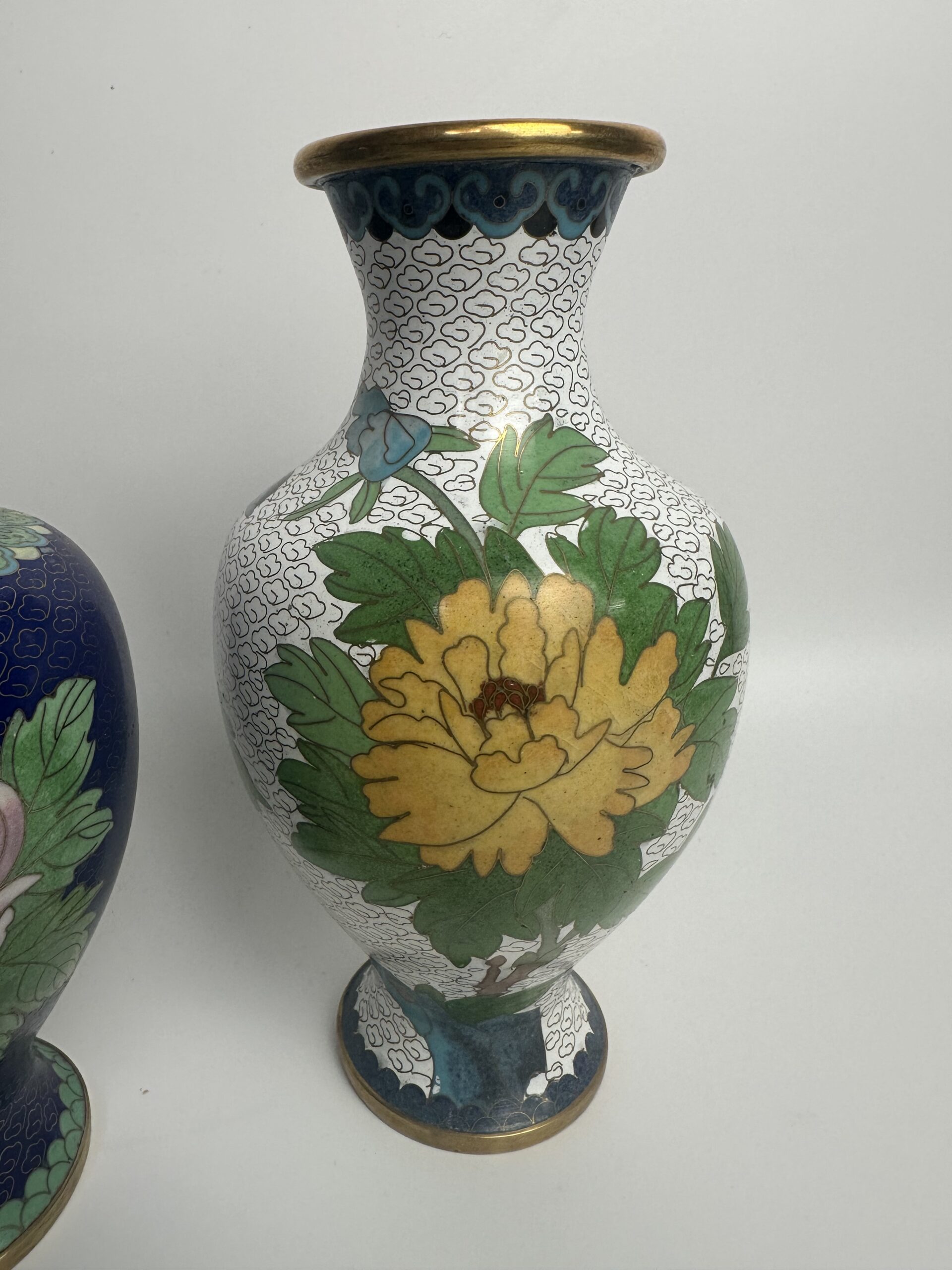 Duo de vases cloisonnés chinois – Image 11