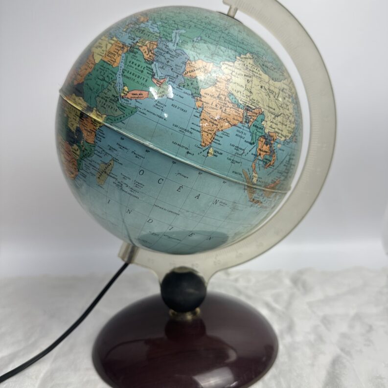 Globe terrestre lumineux Nova Rico vintage années 70