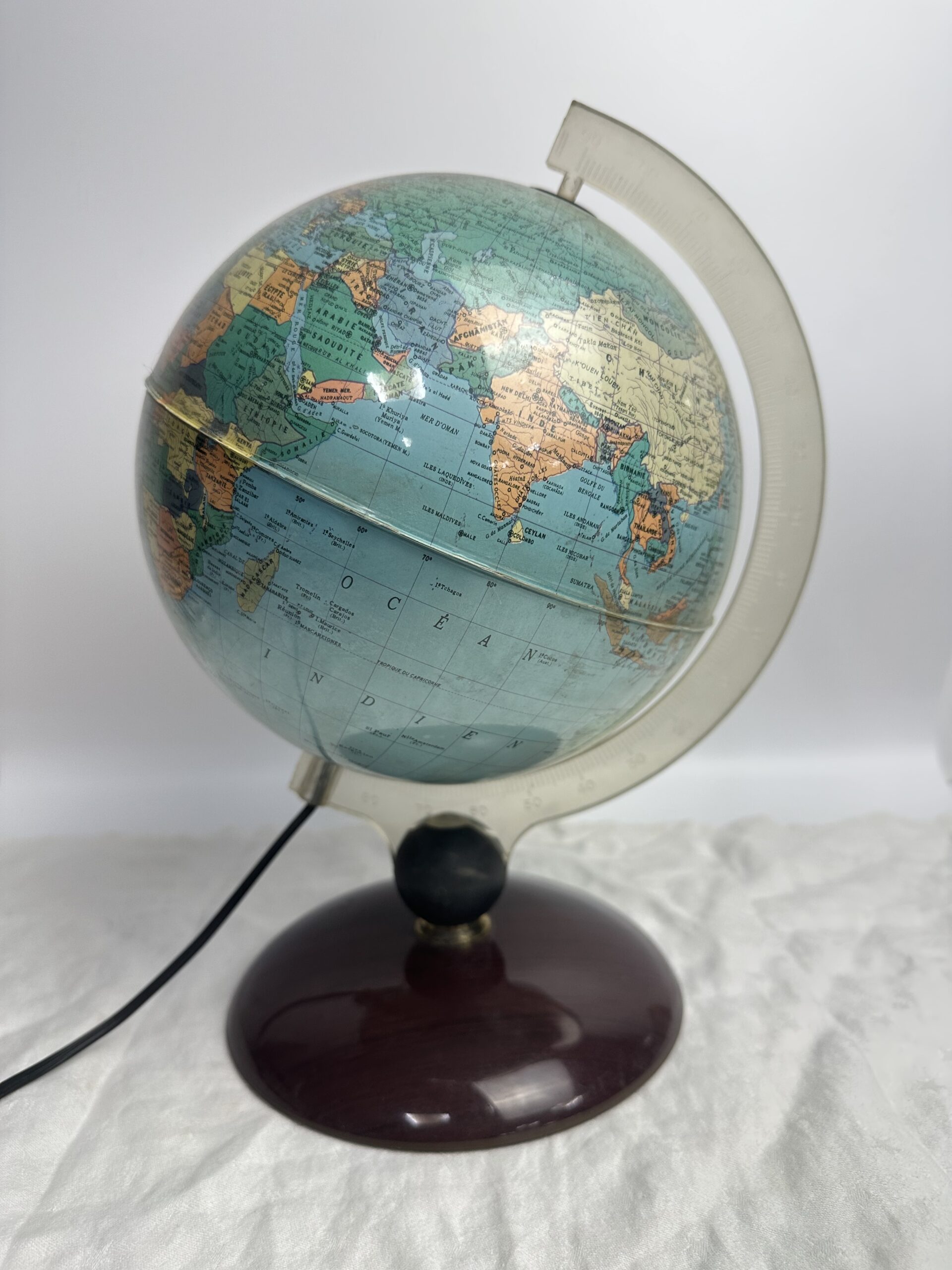 Globe terrestre lumineux Nova Rico vintage années 70