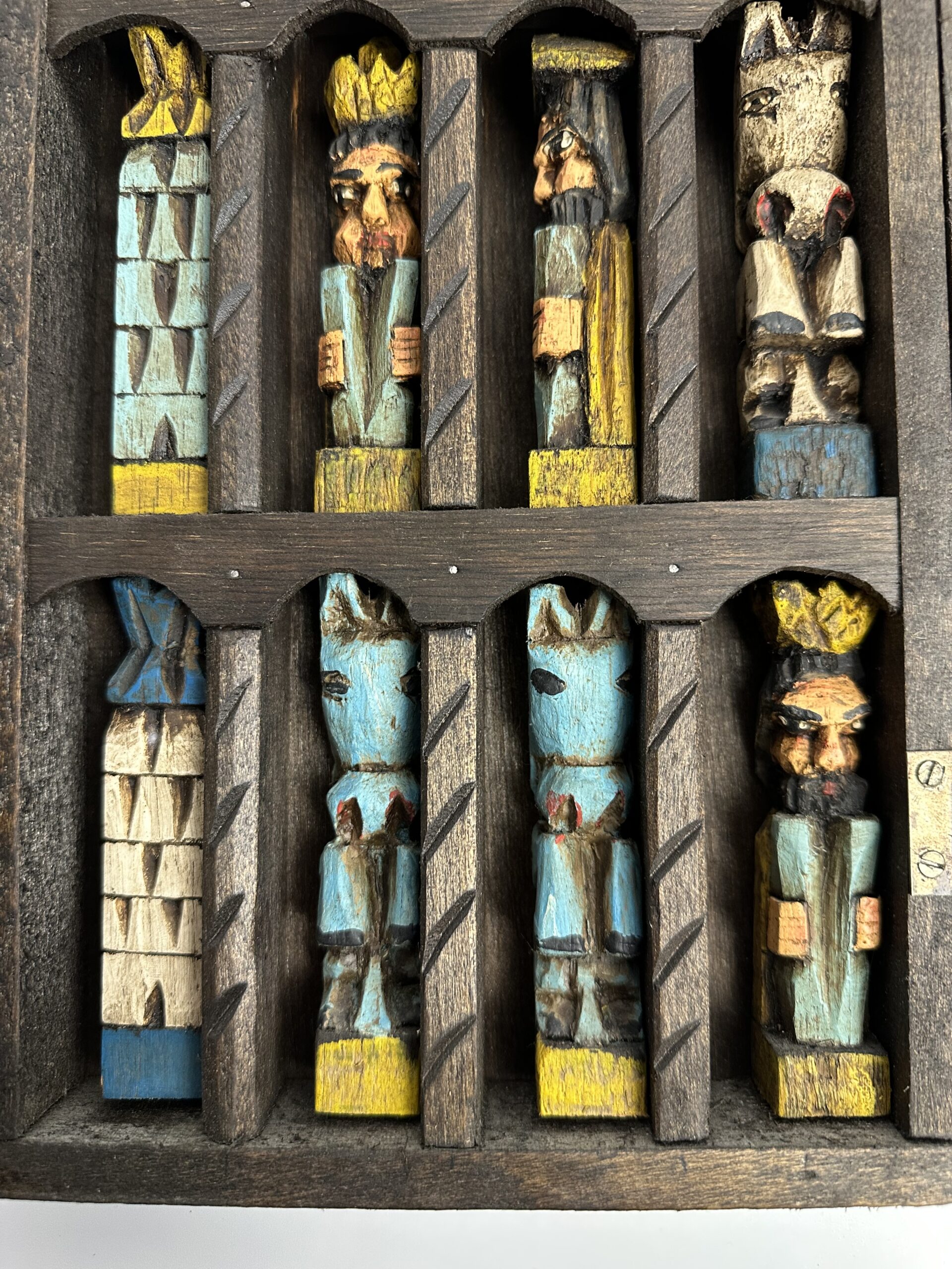 Ancien jeu d’échecs en bois fait main – Image 9