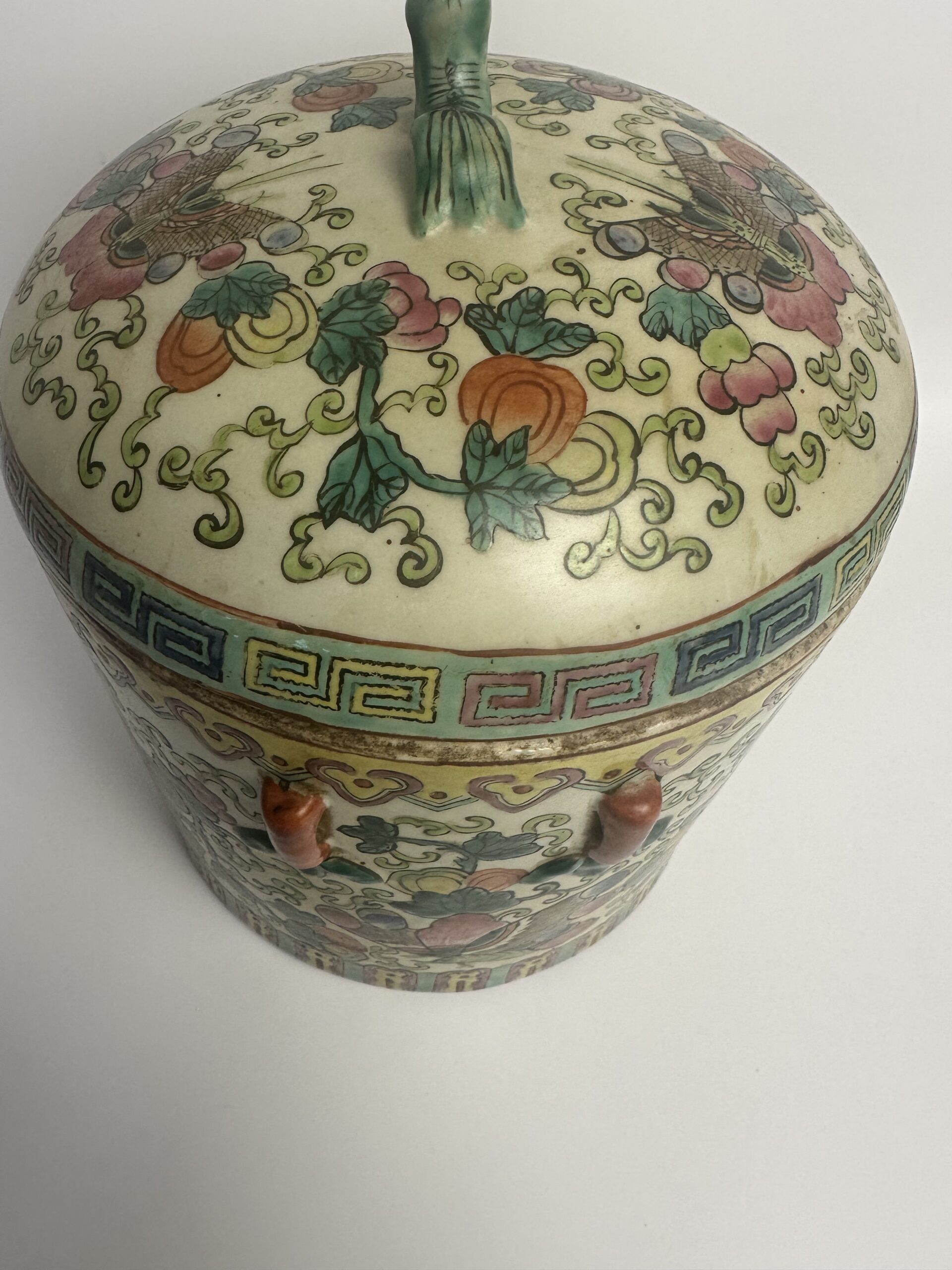 Pot chinois ancien à couvercle polychrome – Image 6