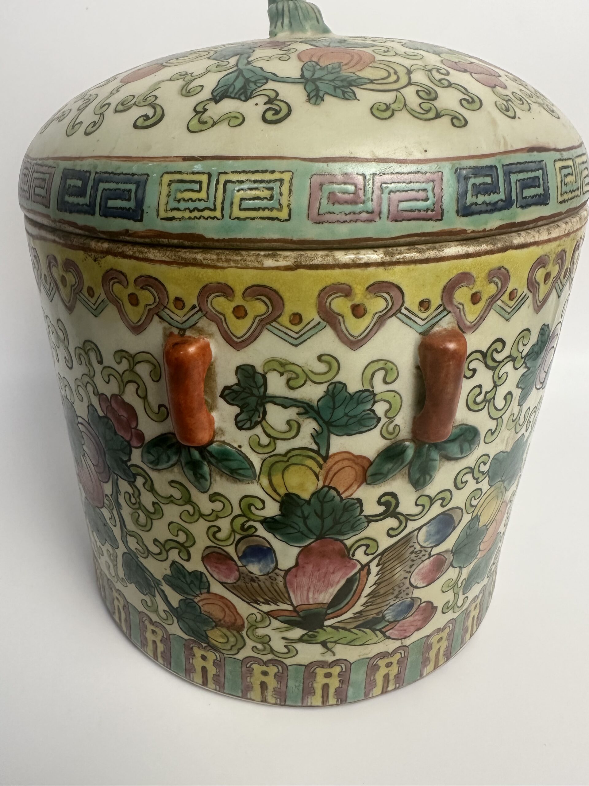 Pot chinois ancien à couvercle polychrome – Image 7
