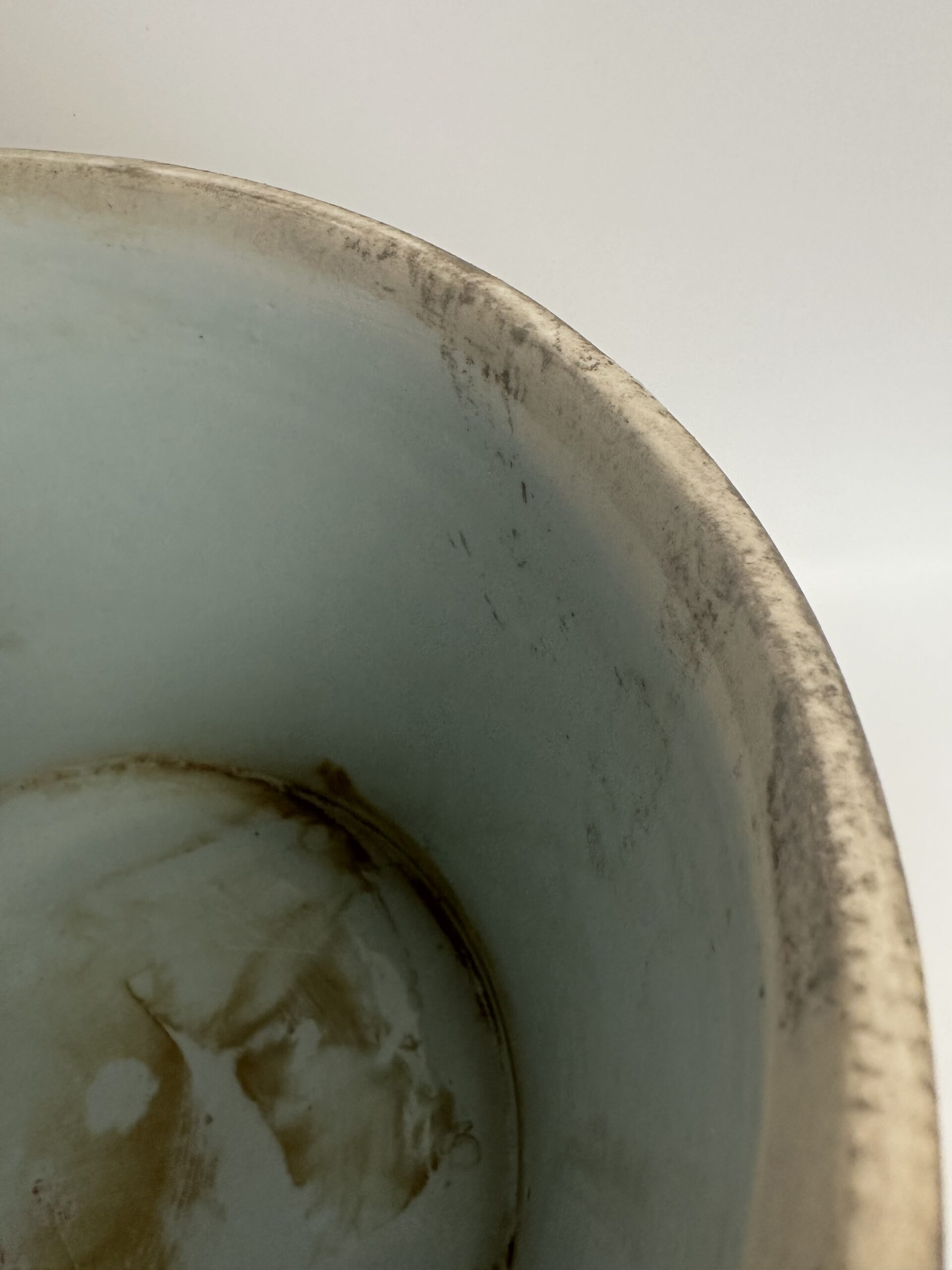 Pot chinois ancien à couvercle polychrome – Image 13