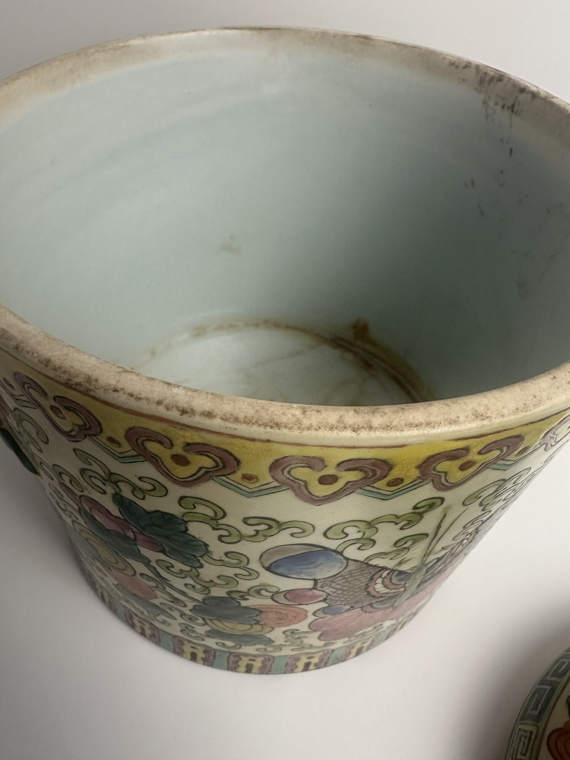 Pot chinois ancien à couvercle polychrome – Image 15
