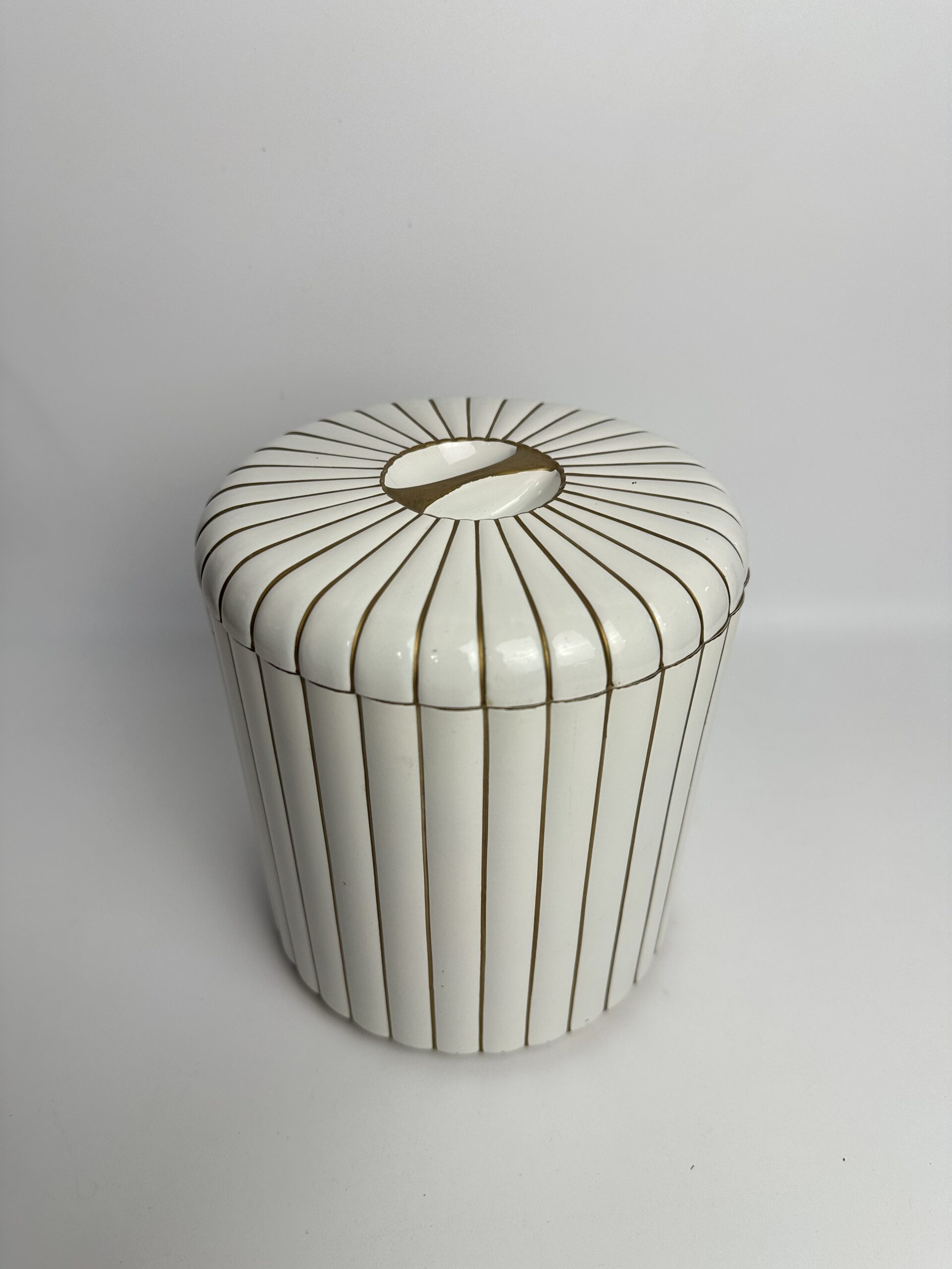 Seau à glaçons vintage blanc et doré – Image 3