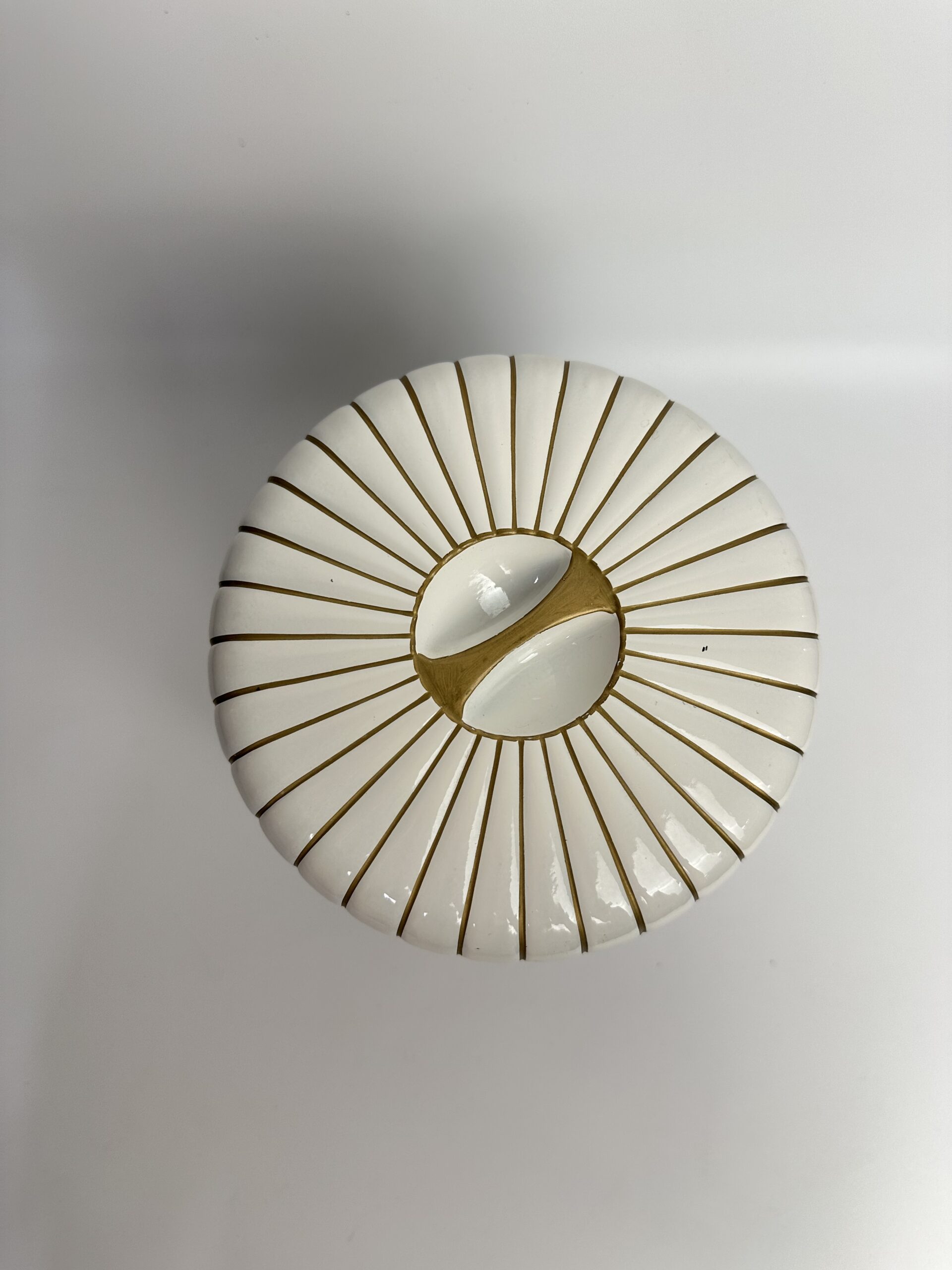 Seau à glaçons vintage blanc et doré – Image 4