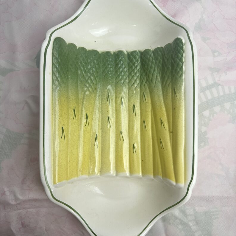 Plat à asperges Salins-les-Bains en barbotine