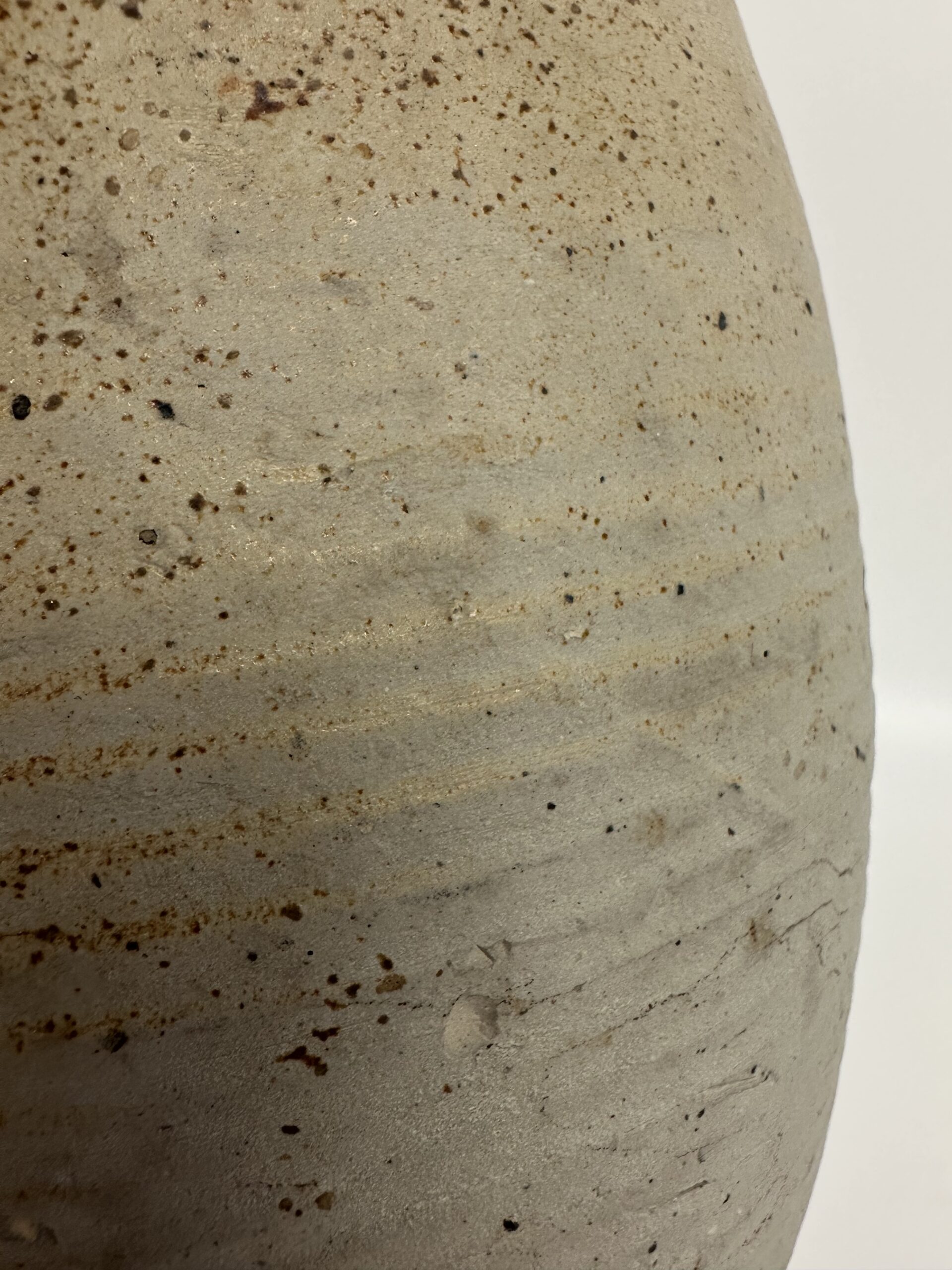 Pot ancien en grès – Image 9