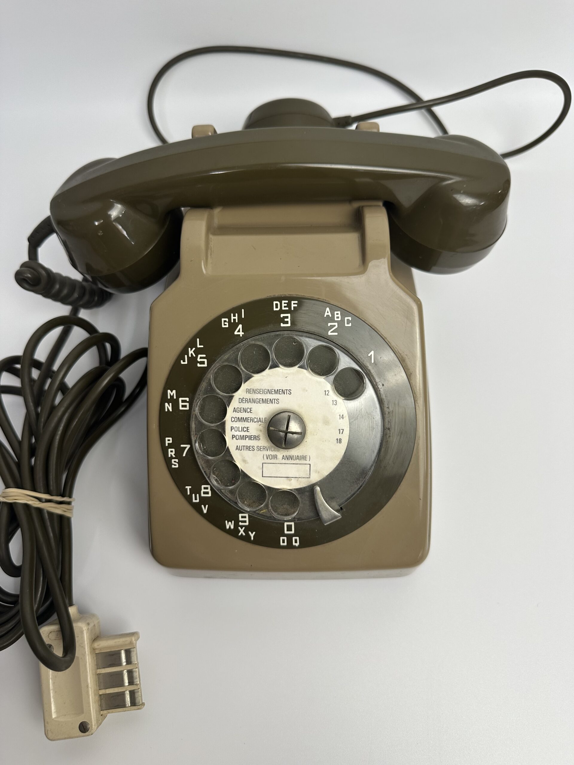 Ancien téléphone à cadran Socotel S63 – Image 2