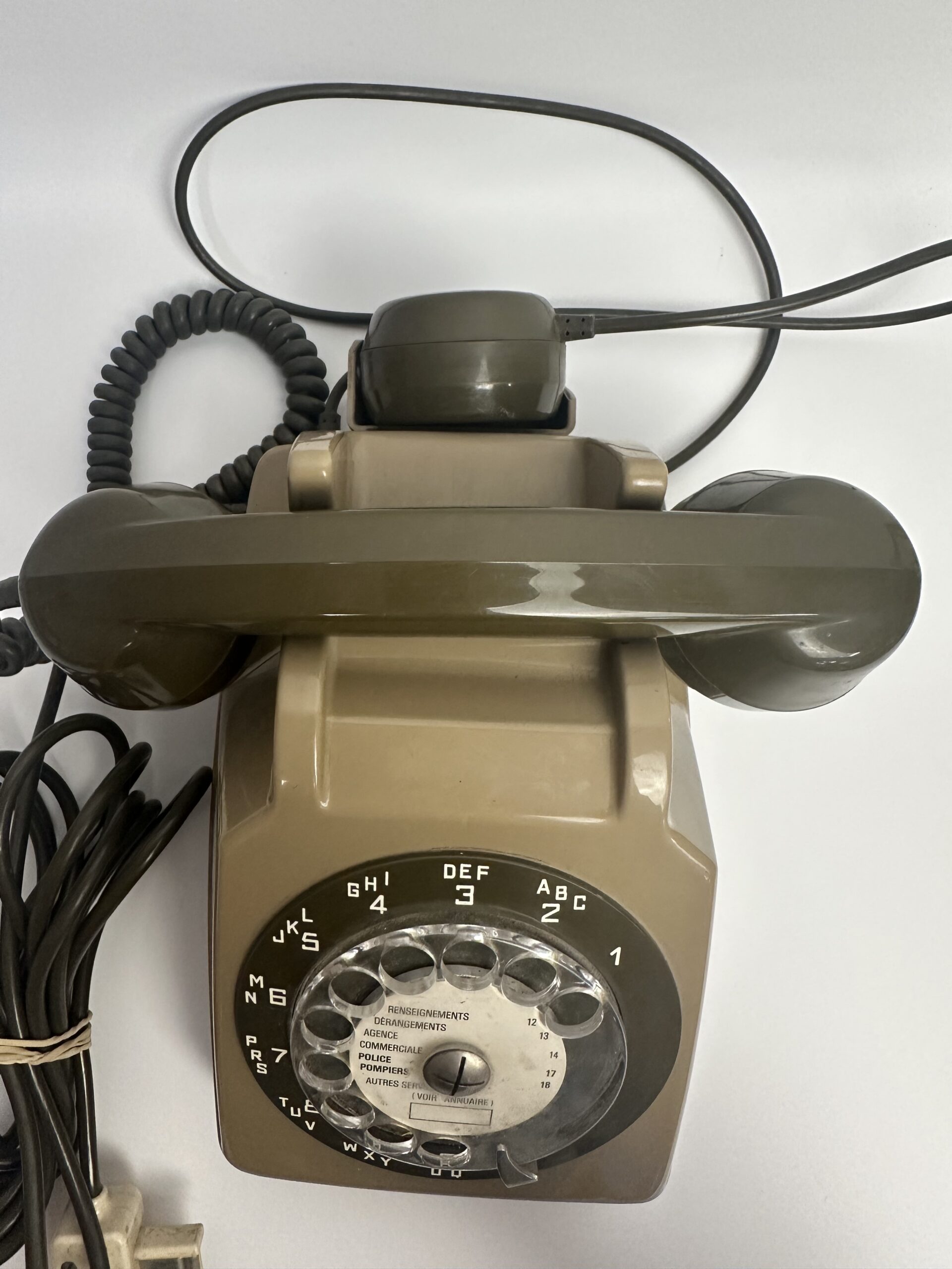 Ancien téléphone à cadran Socotel S63 – Image 4
