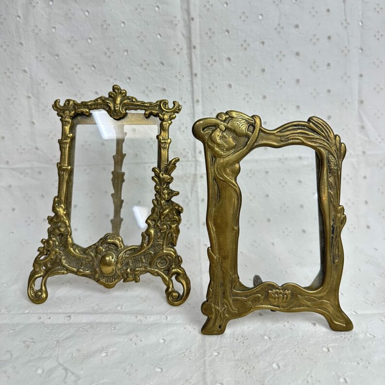 Lot de 2 anciens cadres photo en laiton style Art Nouveau