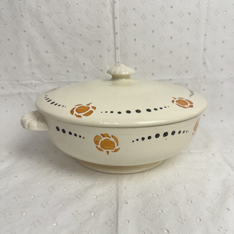 Soupière ancienne Longchamp Lolette en faïence