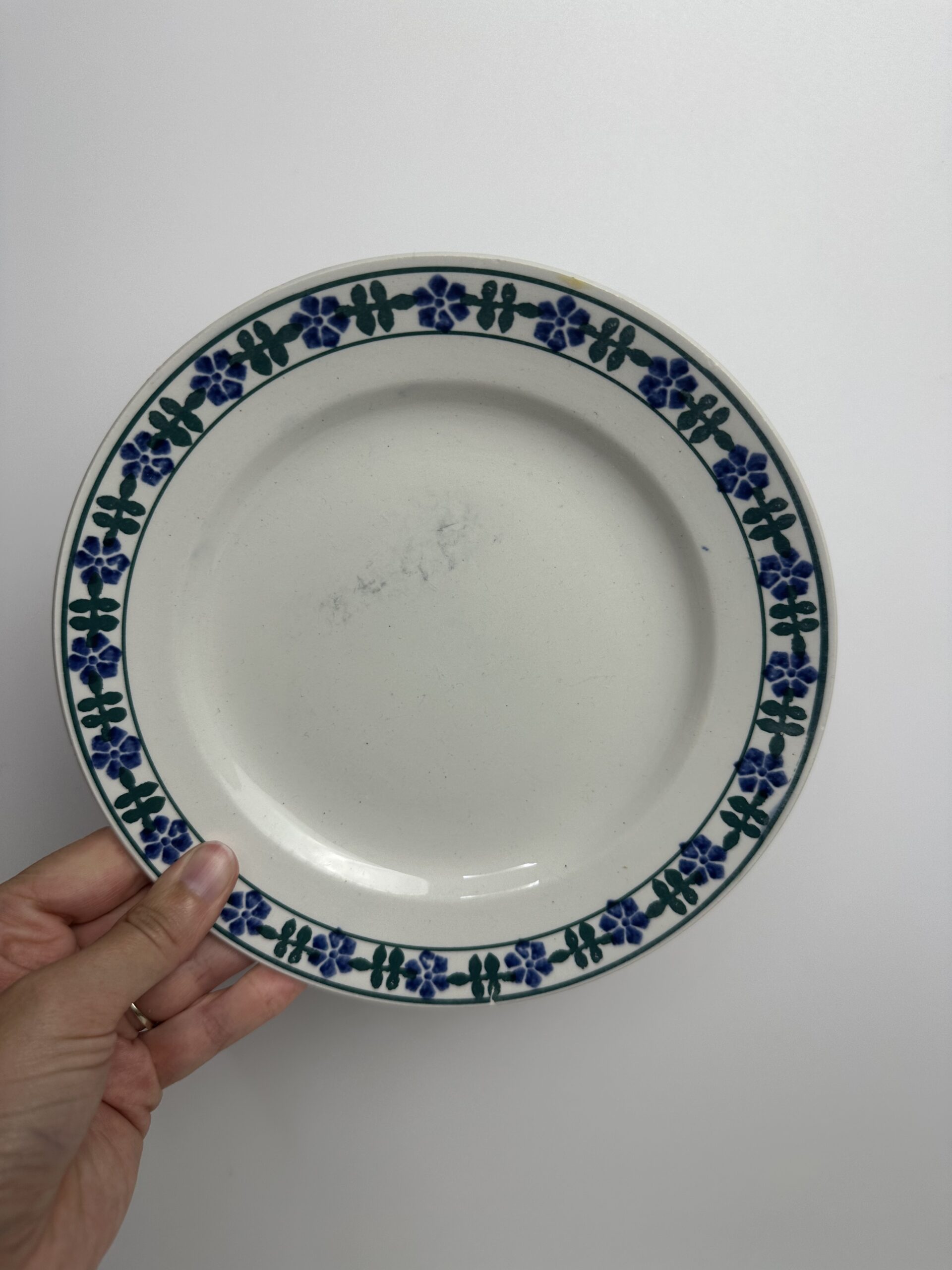 4 assiettes Saint Amand frise fleurie verte et bleue – Image 2