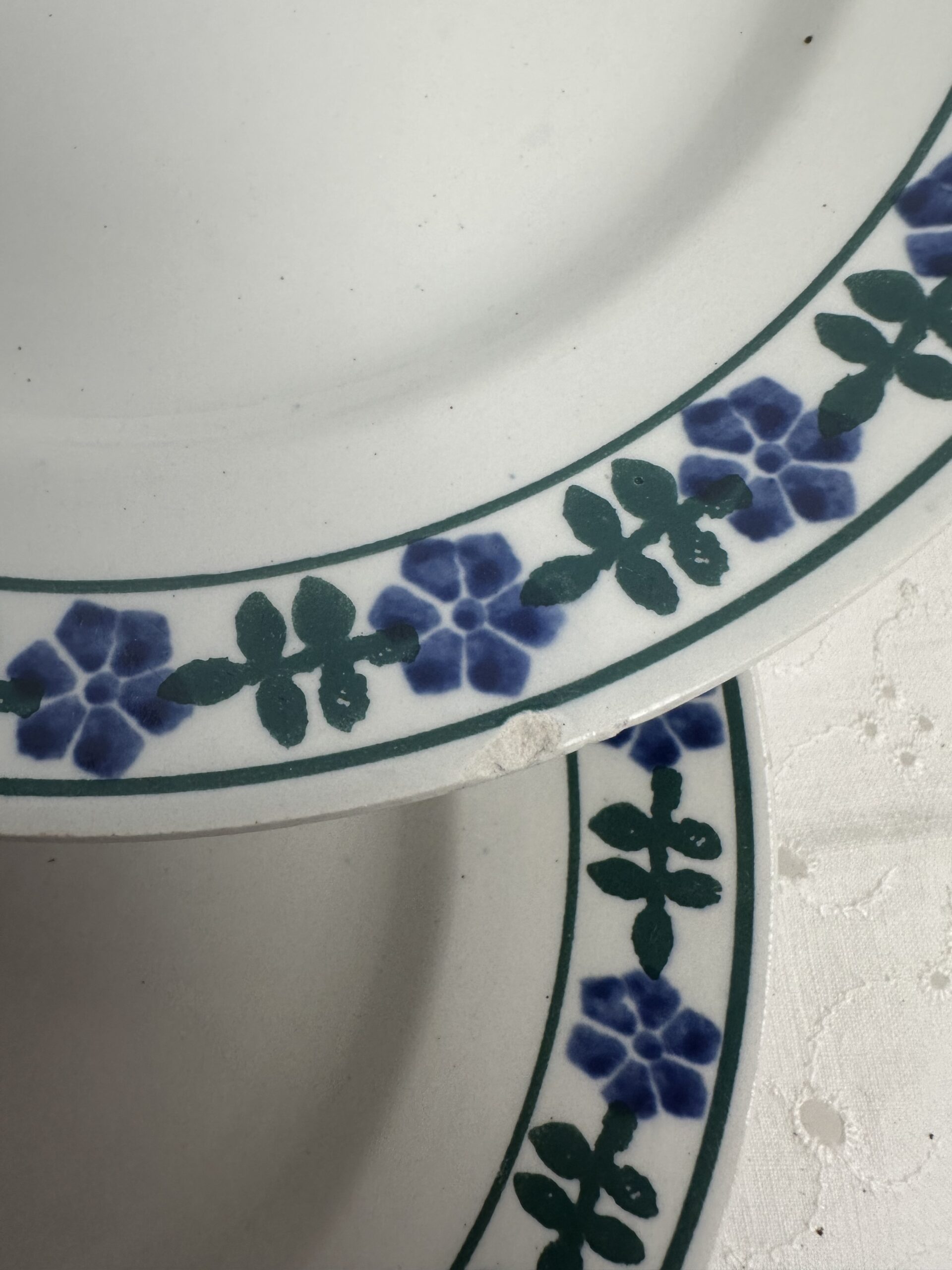 4 assiettes Saint Amand frise fleurie verte et bleue – Image 7