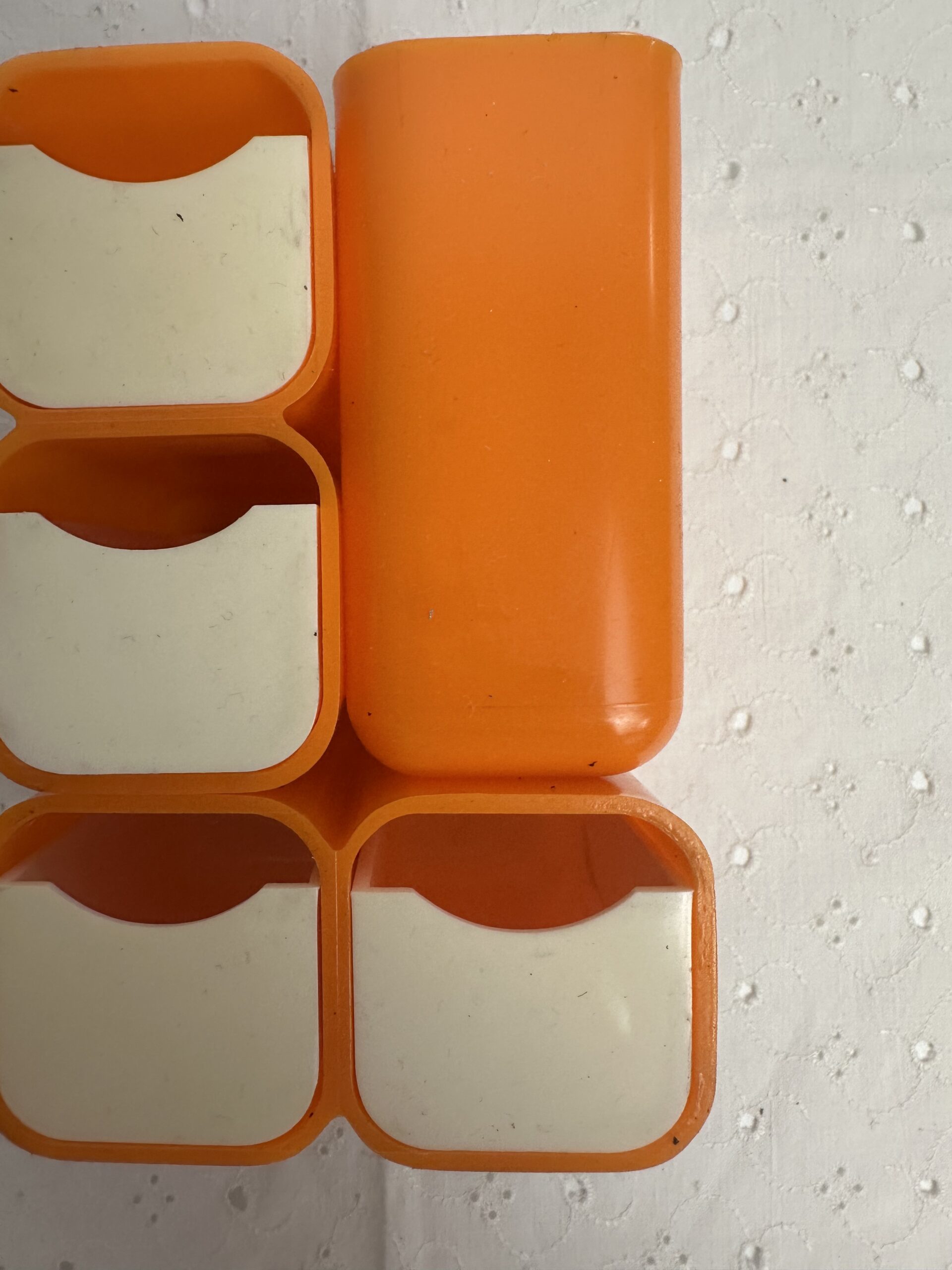 Organisateur de bureau vintage orange en plastique années 70 – Image 5