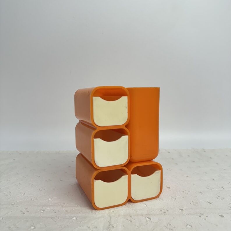 Organisateur de bureau vintage orange en plastique années 70
