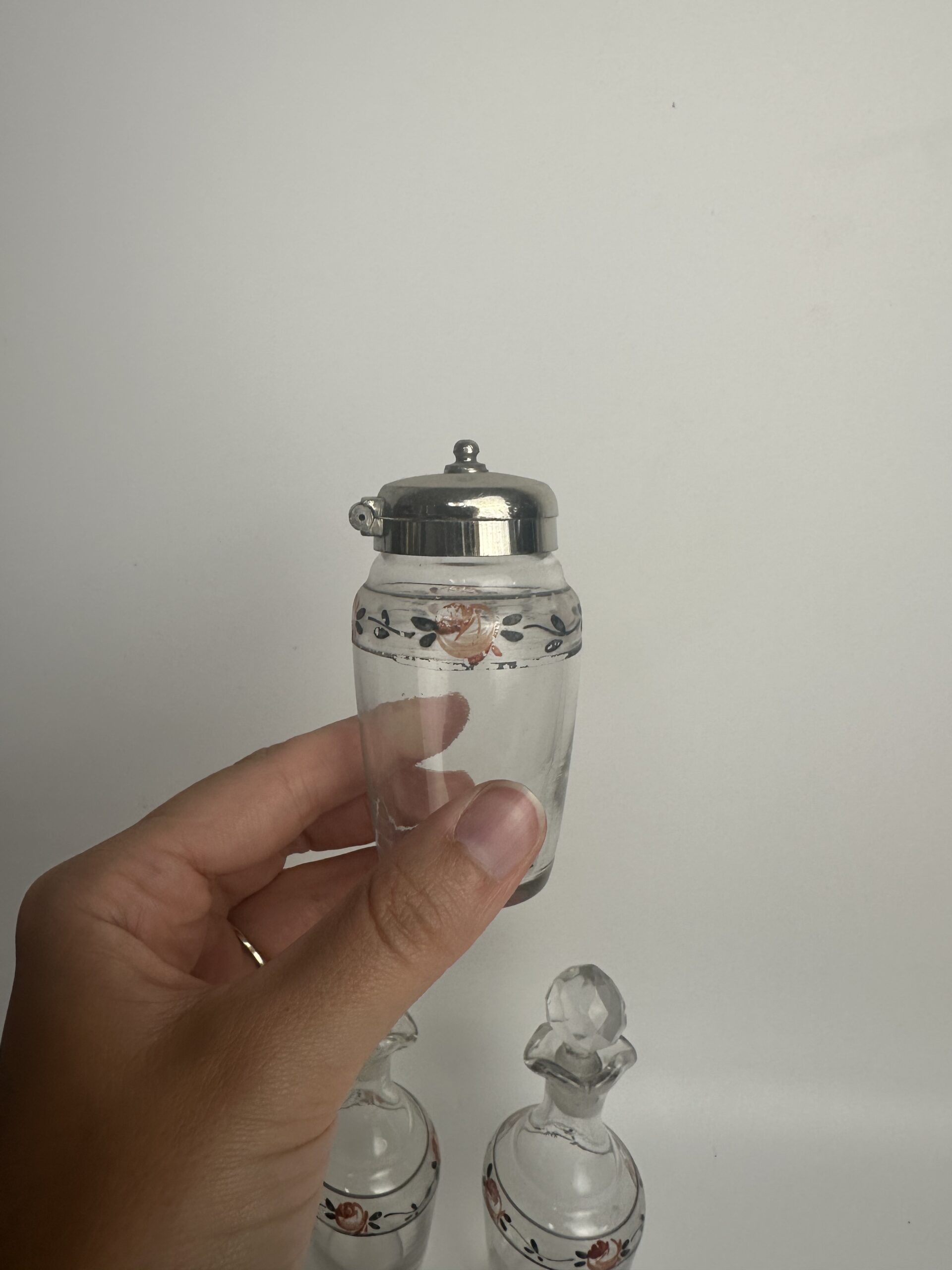 Ancien serviteur à condiments en verre – Image 12