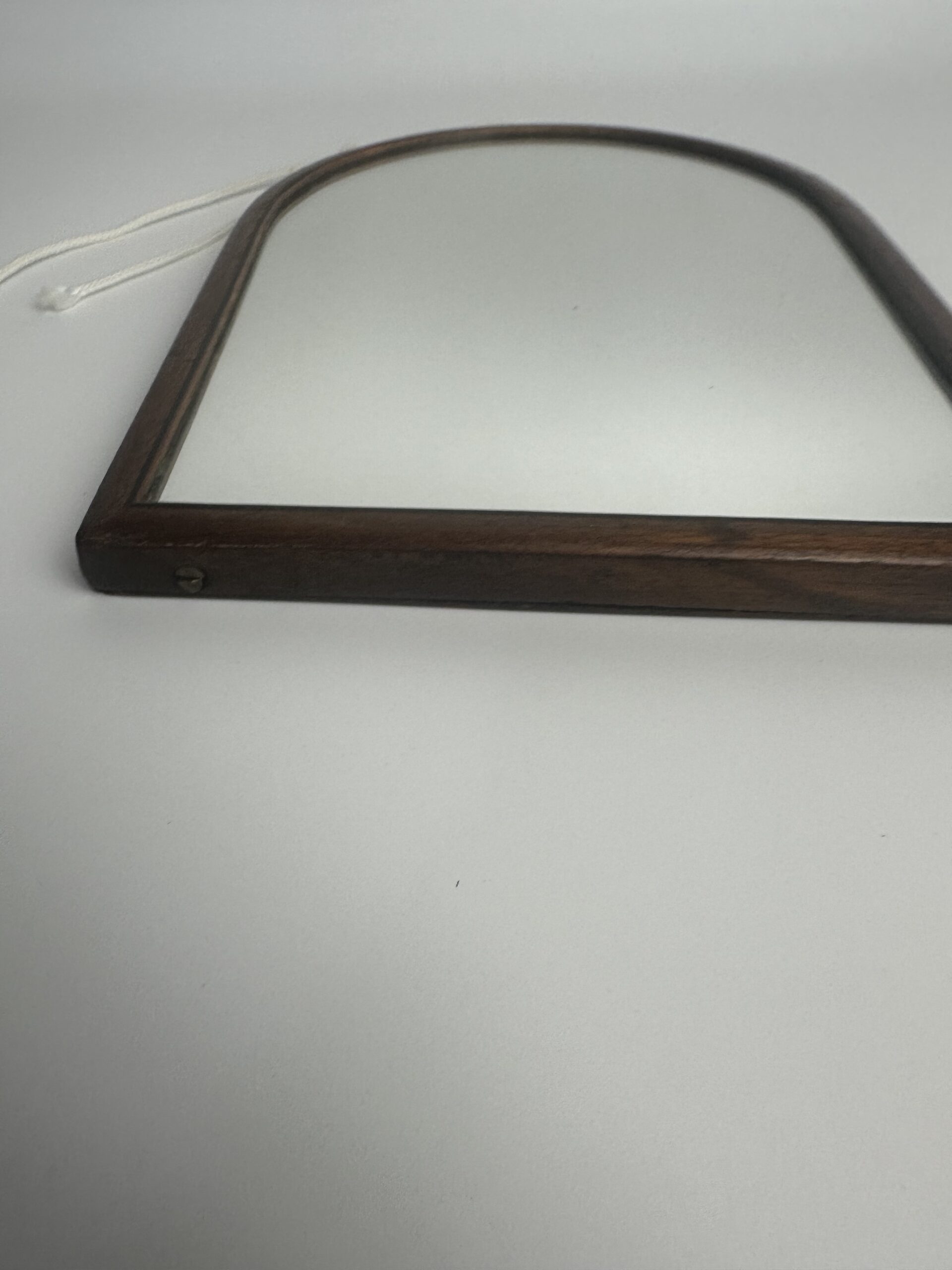 Petit miroir sur pied en bois vintage – Image 6