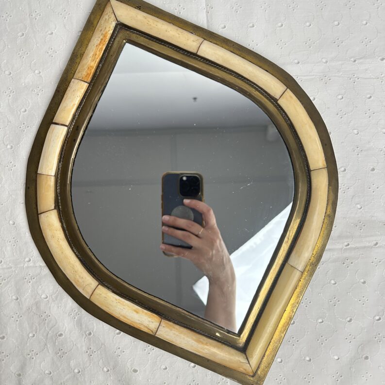 Ancien miroir en laiton style oriental