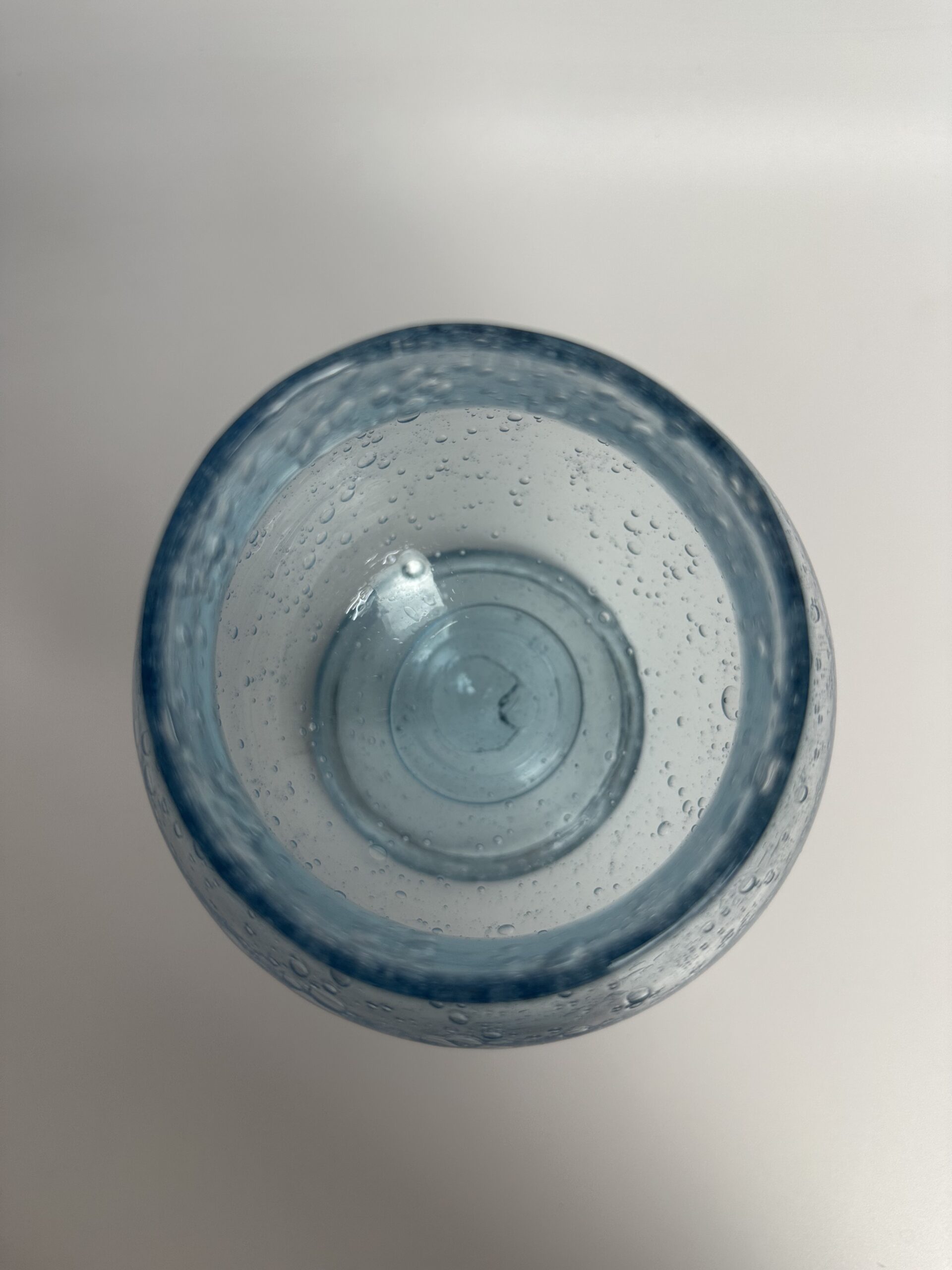 Bonbonnière bleue Biot en verre soufflé – Image 9