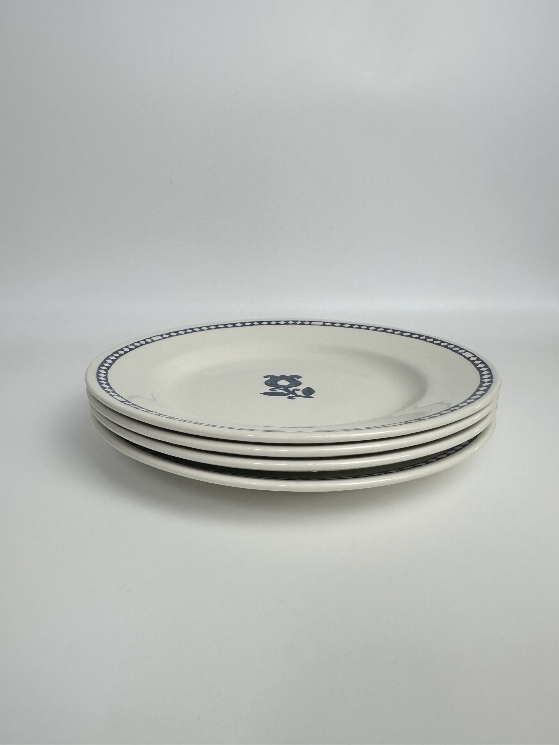 4 assiettes à dessert Churchill England – Image 3