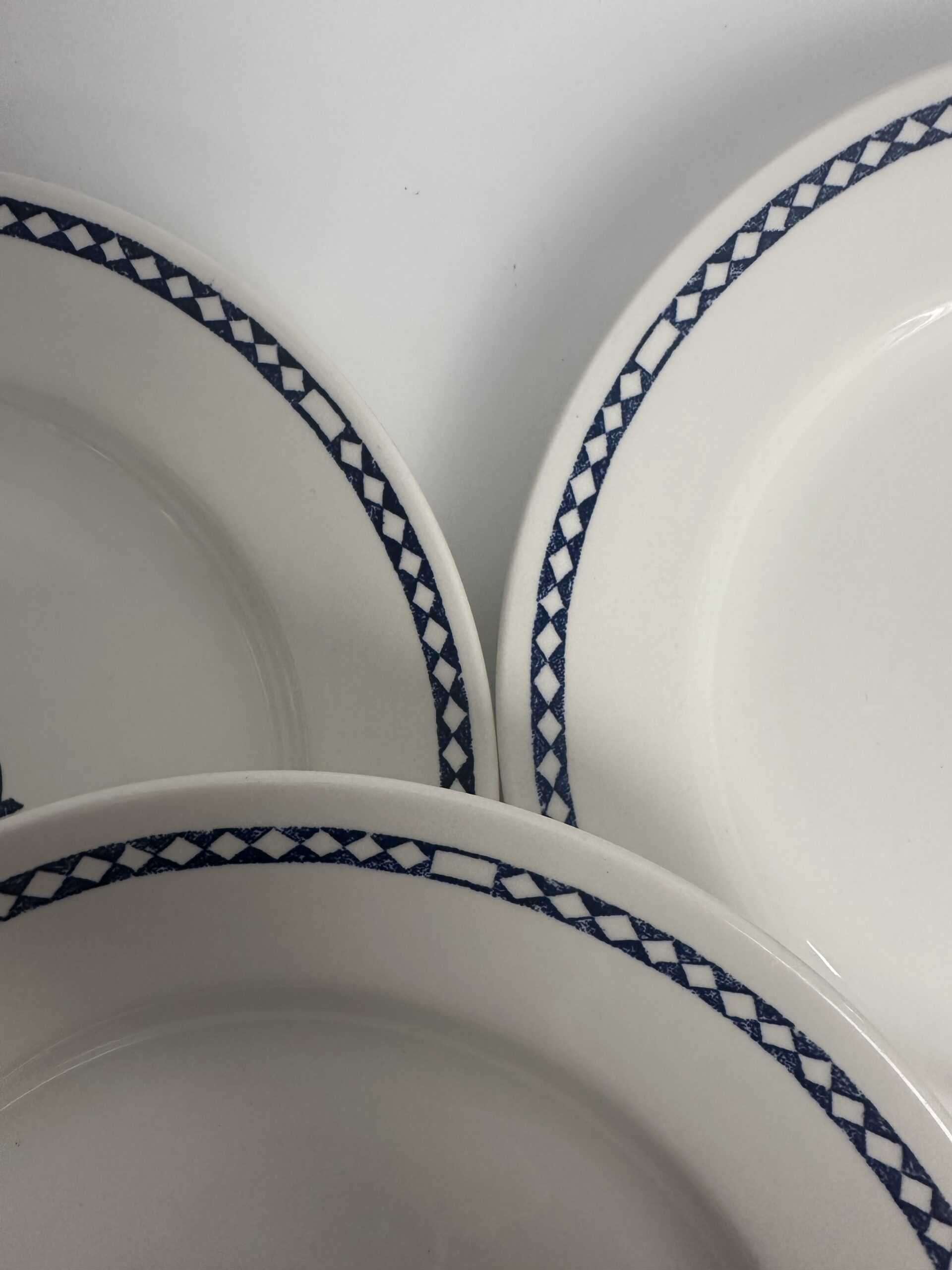 4 assiettes à dessert Churchill England – Image 6