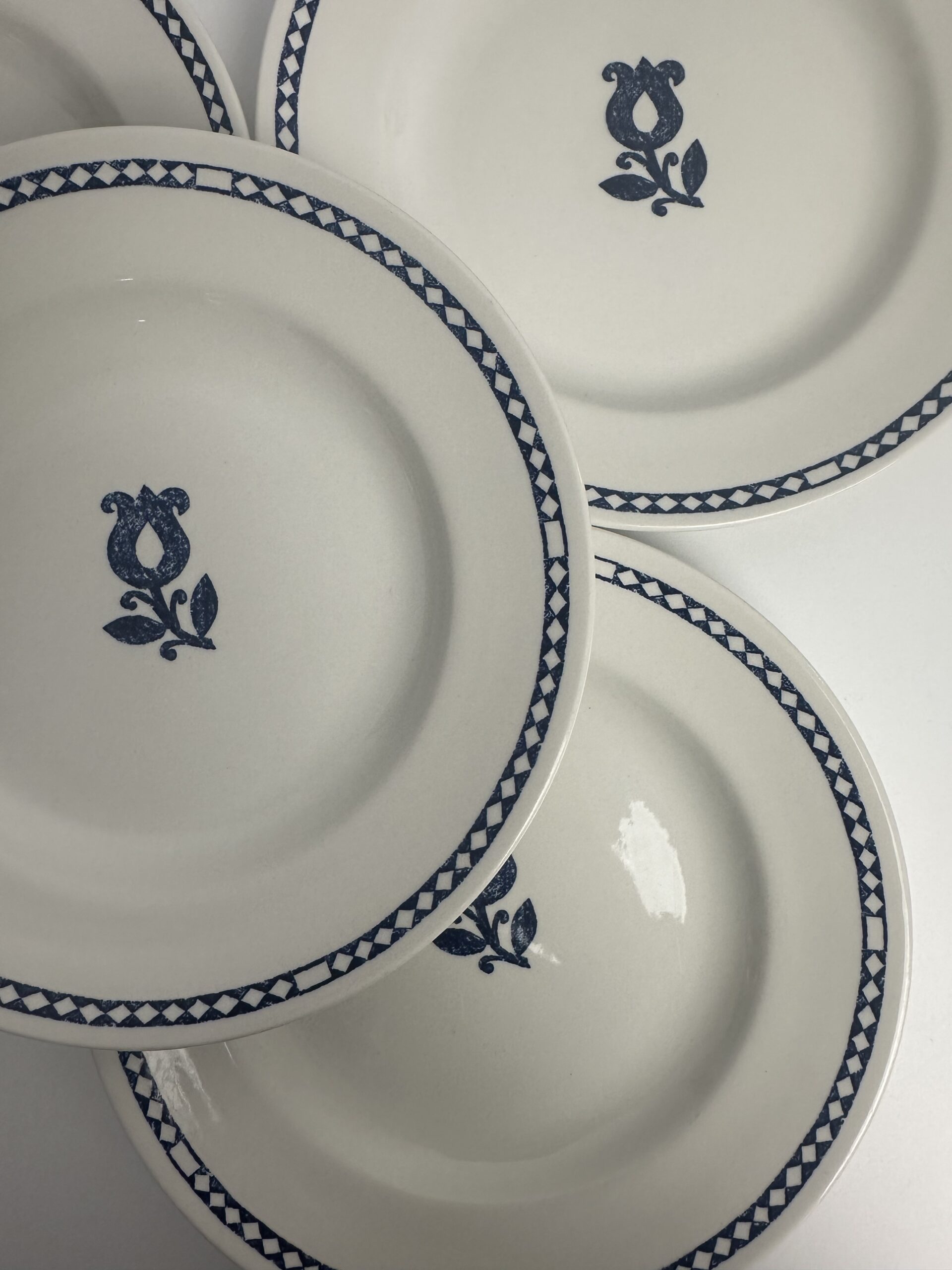 4 assiettes à dessert Churchill England – Image 8