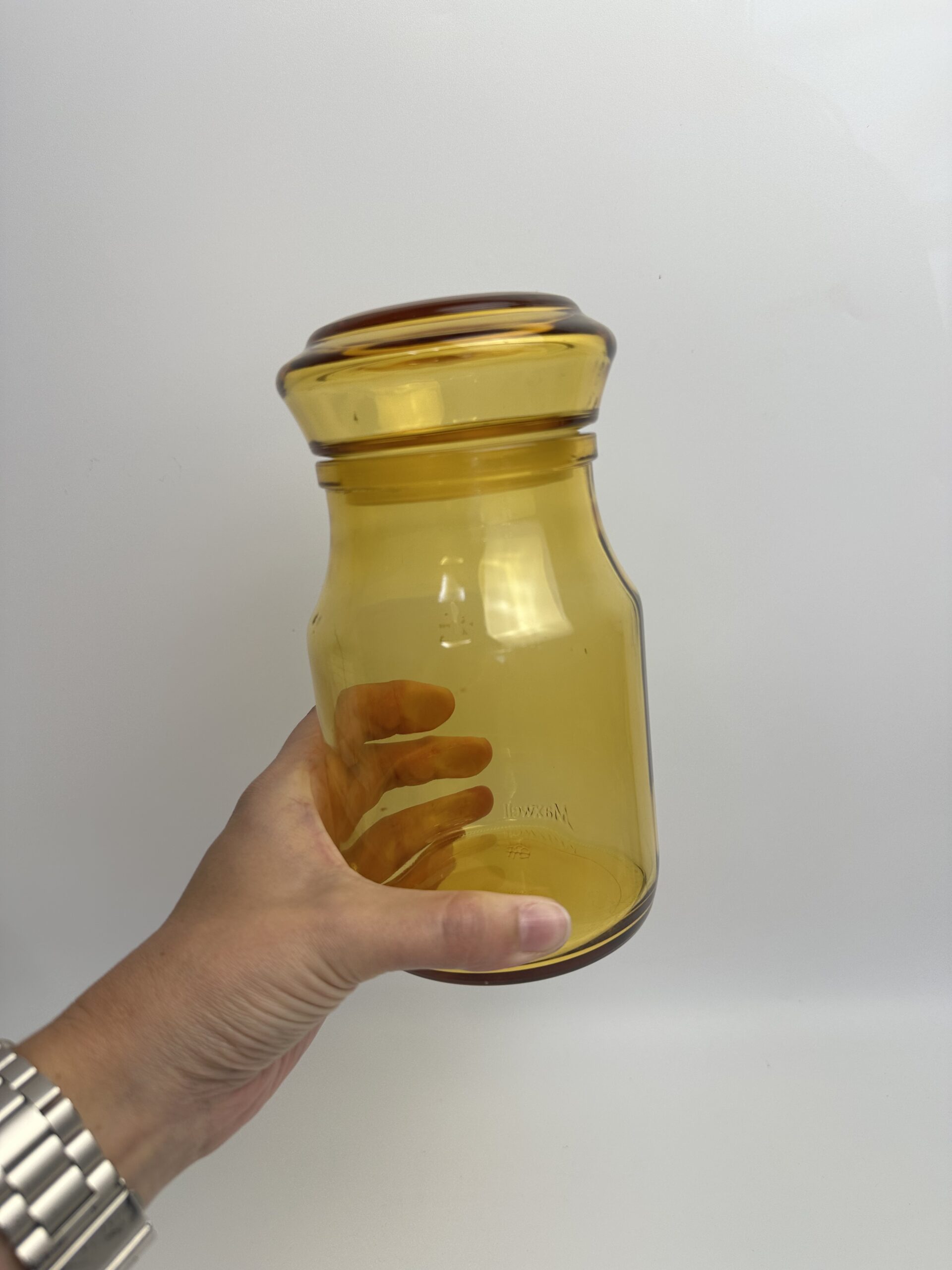 Bocal vintage Maxwell en verre ambré – Image 2