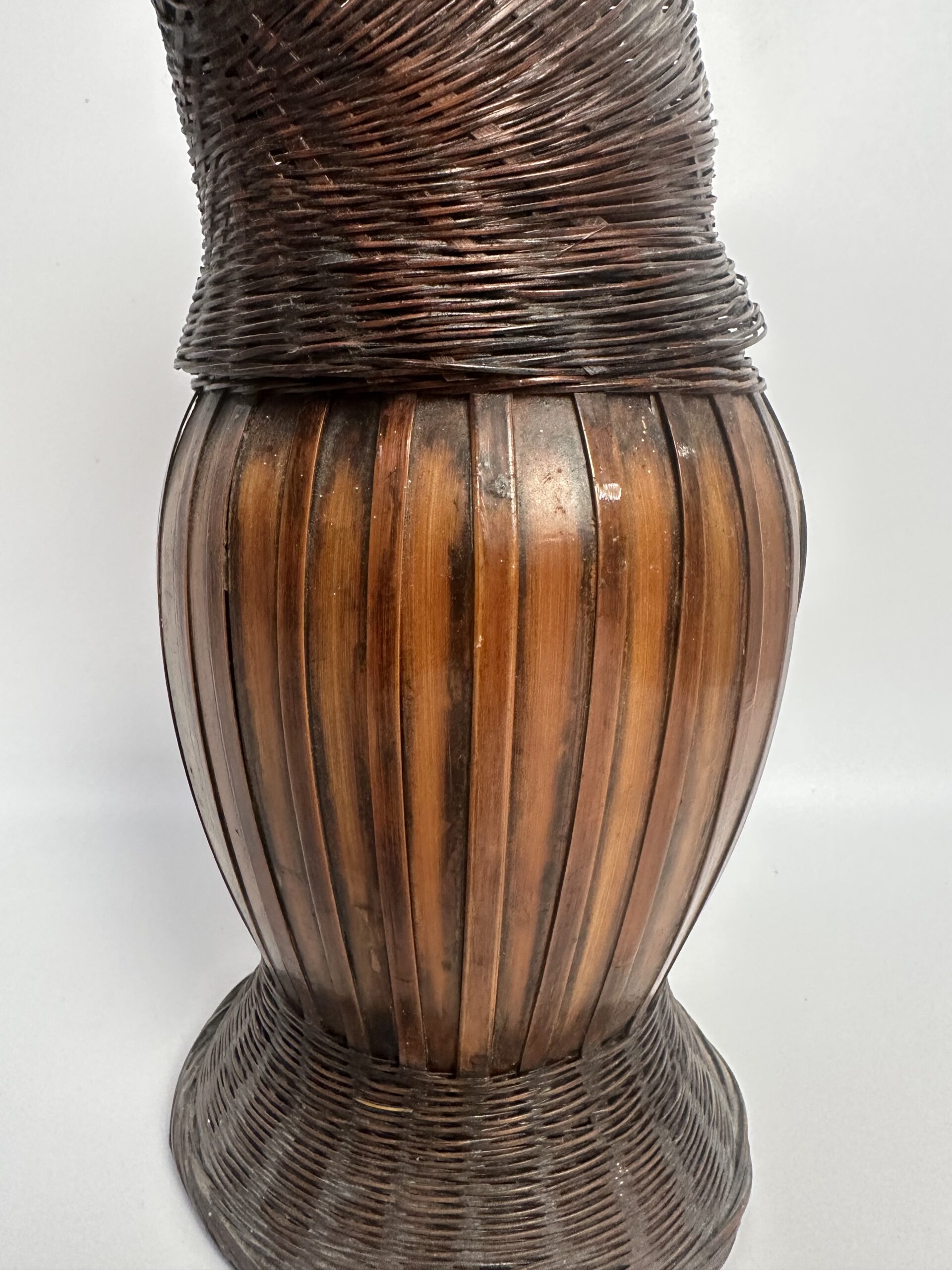 Ancien porte-bouteille vintage osier – Image 4