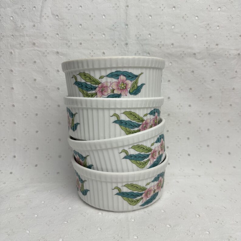 4 ramequins moules à soufflé Porcelaine de Paris Abondance