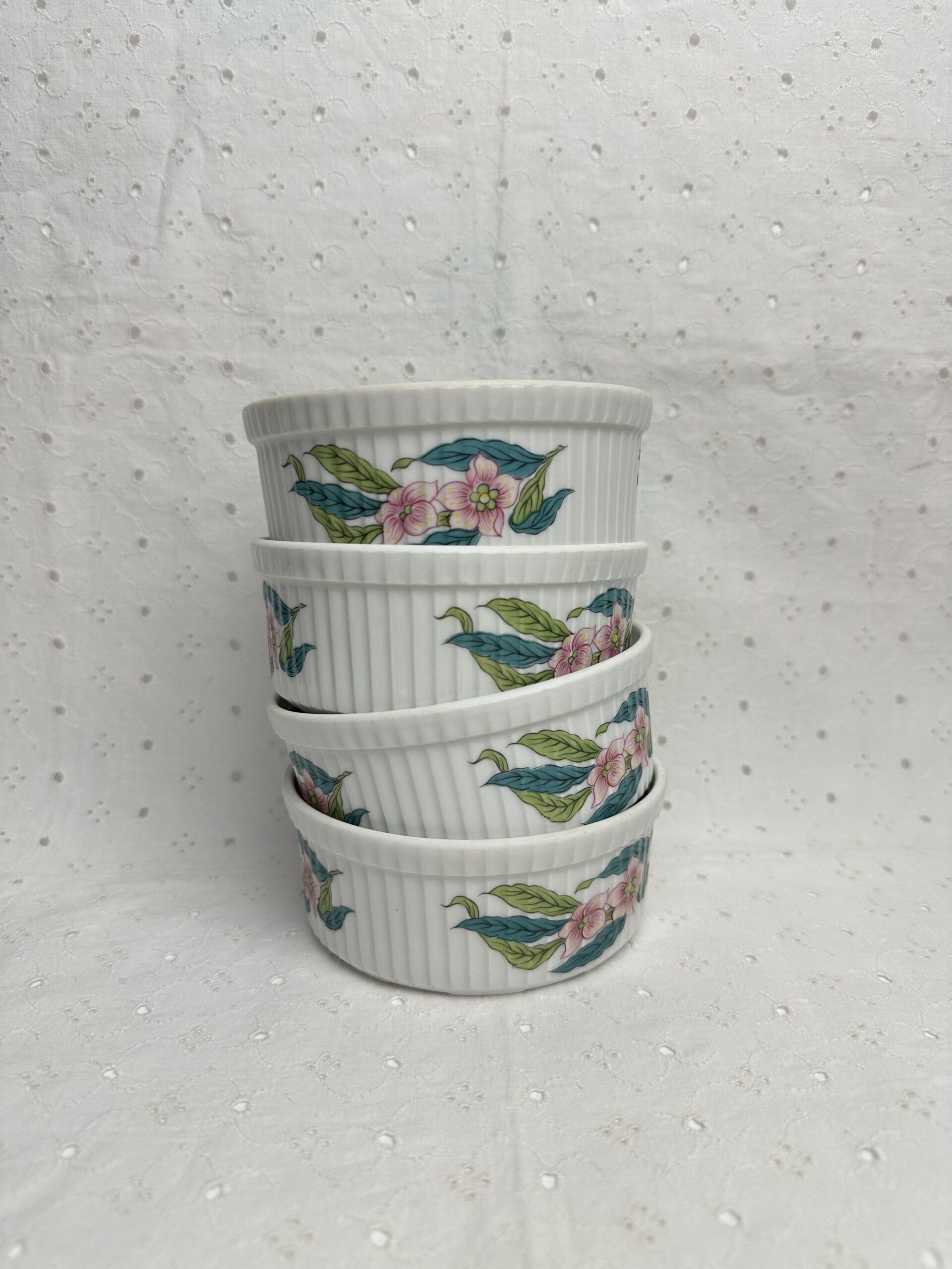 4 ramequins moules à soufflé Porcelaine de Paris Abondance