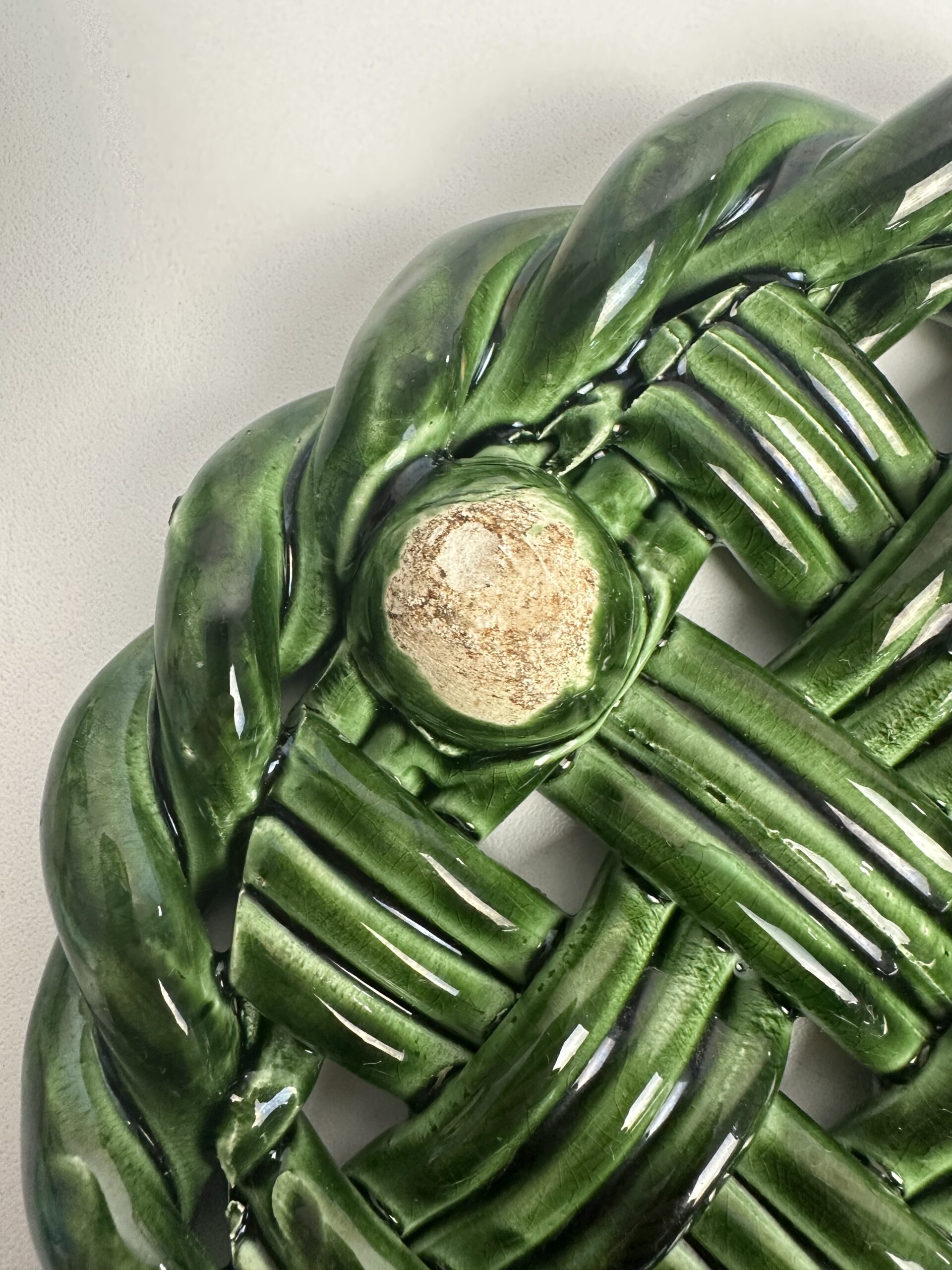 Dessous de plat vintage en céramique vernissée verte – Image 9