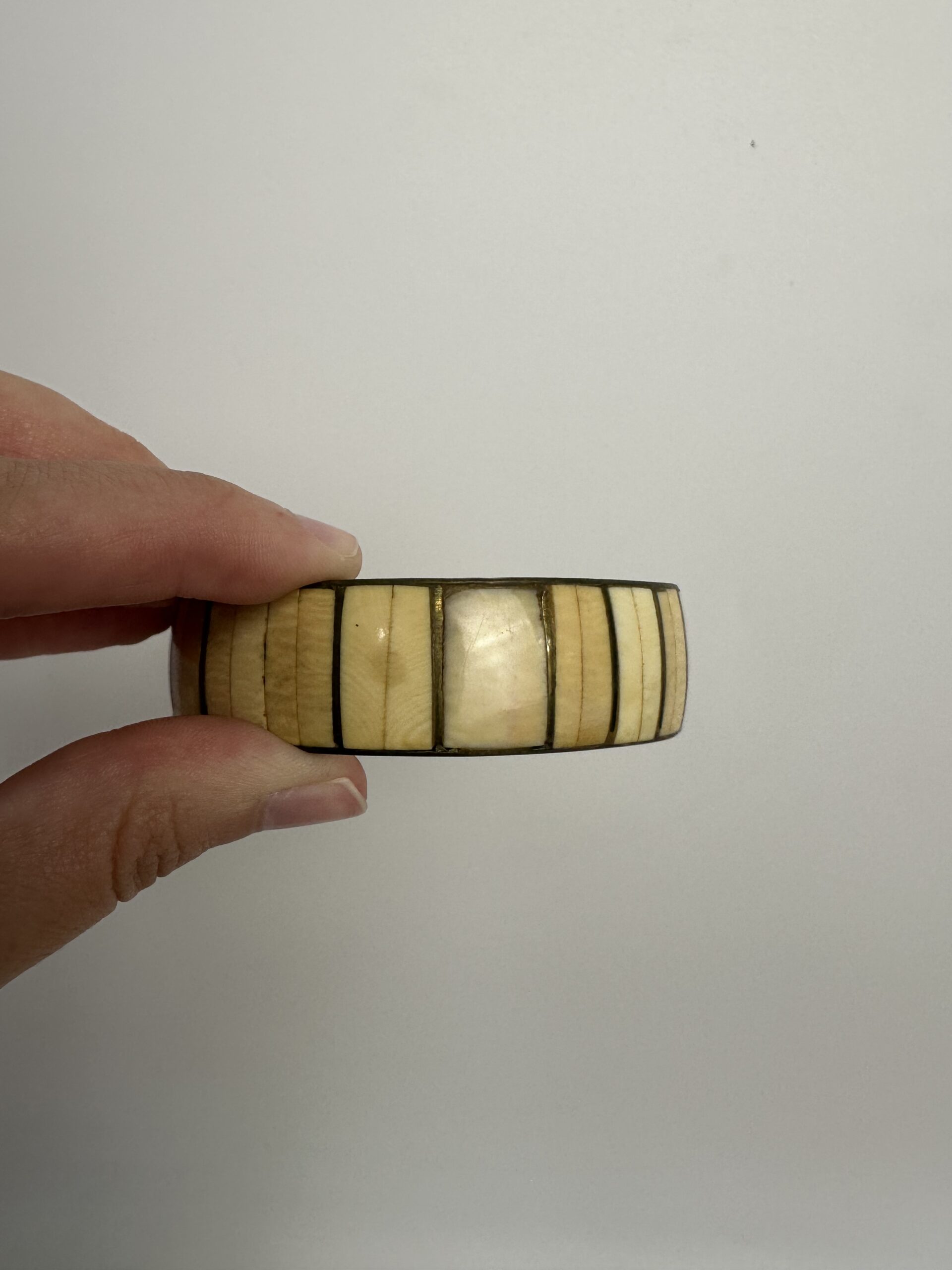 Bracelet jonc ancien en laiton – Image 8